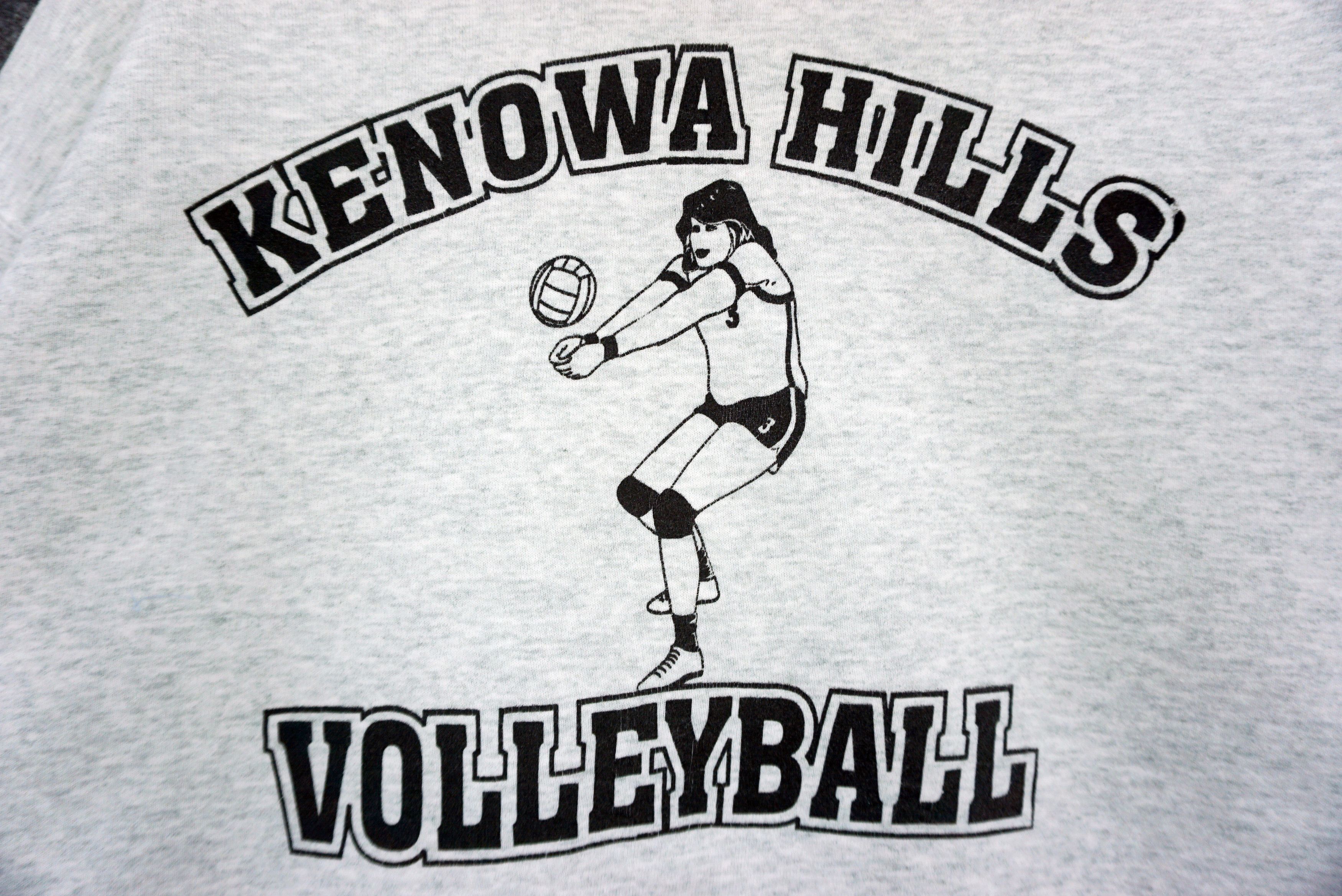 Fruit Of The Loom Vintage Kenowa Hills Volleyball Hoodie Heavy Cotton USA Size US XL / EU 56 / 4 - 5 Thumbnail