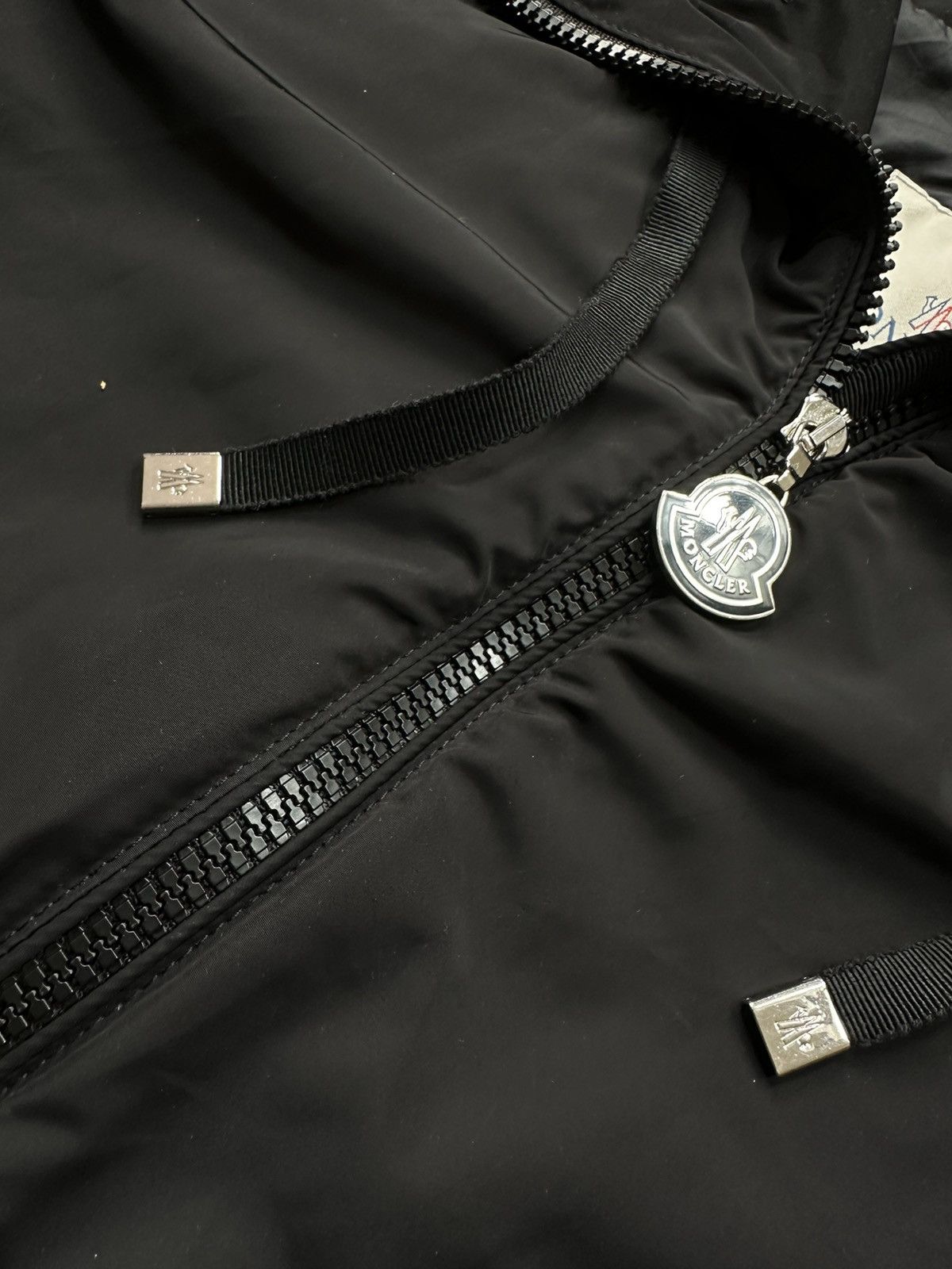 Moncler Auth Moncler Nylon Jacket Blazer Size S / US 4 / IT 40 - 6 Thumbnail