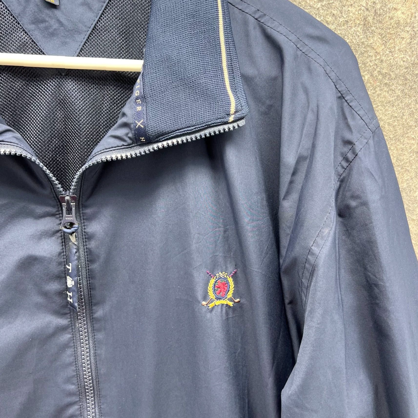 Tommy Hilfiger VINTAGE Tommy Hilfiger Bomber Jacket Mens Medium Blue Navy Full Zip 90s Jacket Size US M / EU 48-50 / 2 - 7 Thumbnail