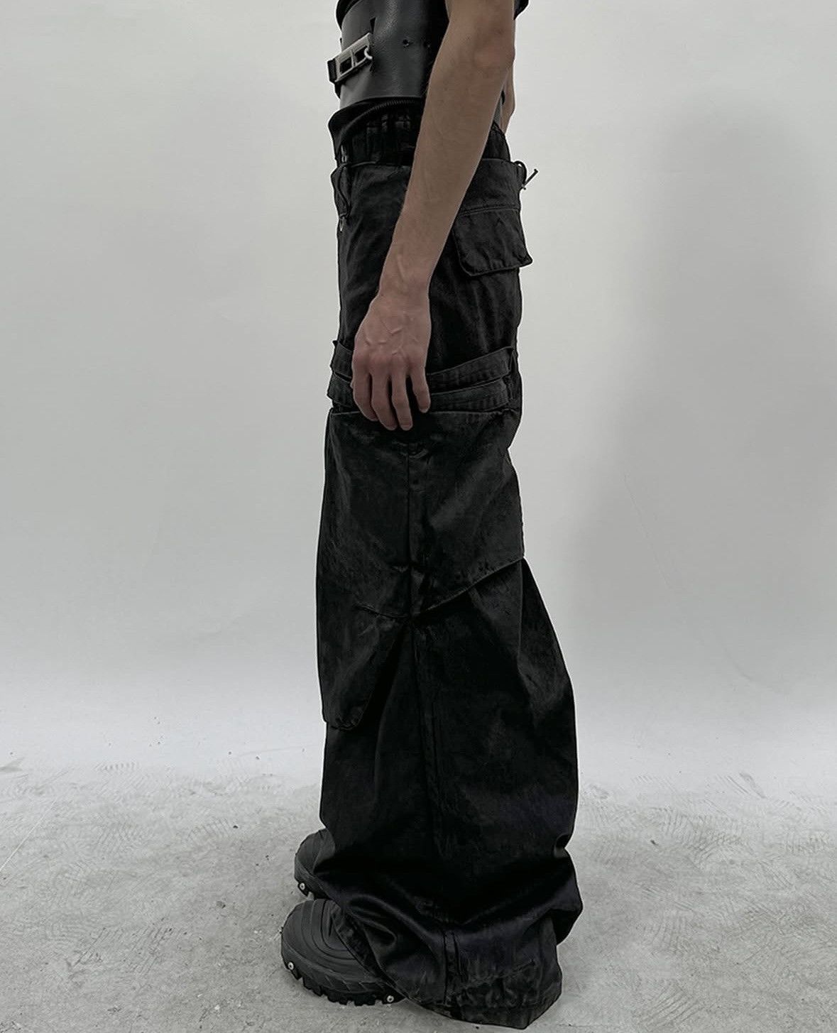 SHINE LUXURY “RAMMERTECK” LAYERED DEFENDER CARGO TANK PANTS Size US 32 / EU 48 - 5 Thumbnail