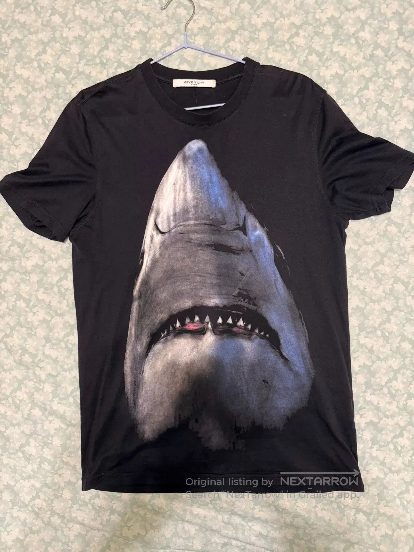Givenchy Givenchy Shark Short Sleeve Shirt Small. Size US S / EU 44-46 / 1 - 1 Thumbnail