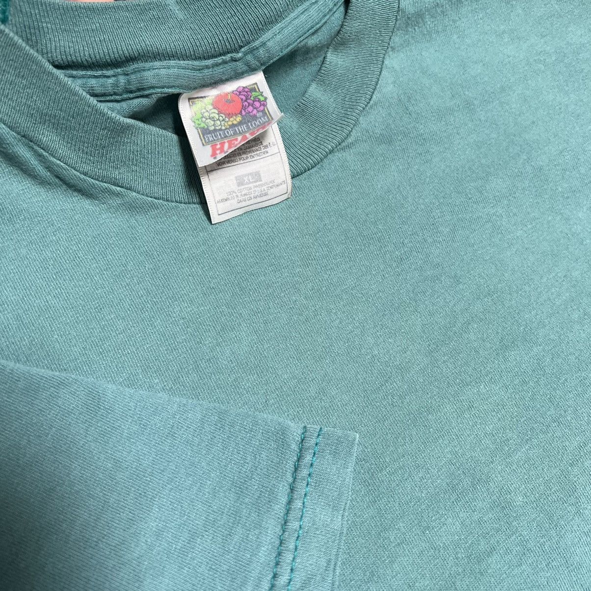 Fruit Of The Loom Vintage blank 1990s sun faded fruit of the loom boxy T-shirt Size US XL / EU 56 / 4 - 4 Thumbnail