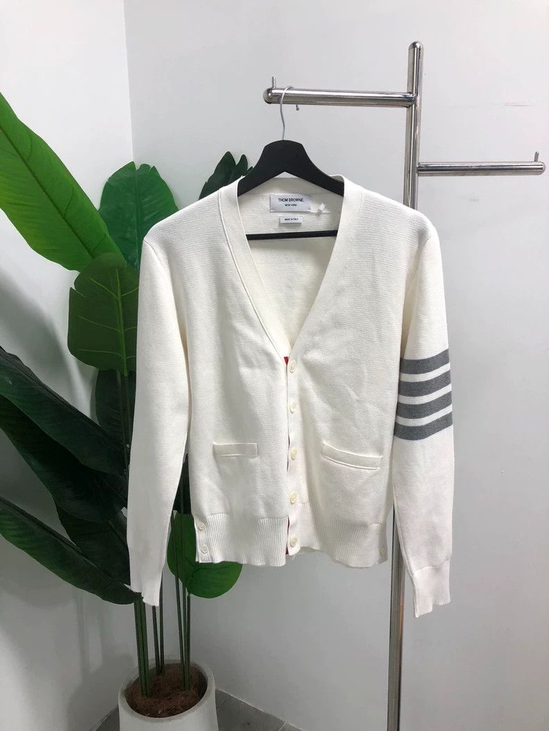Thom Browne Thom Browne Logo Stripe V-Neck Cardigan Size US XS / EU 42 / 0 - 1 Thumbnail