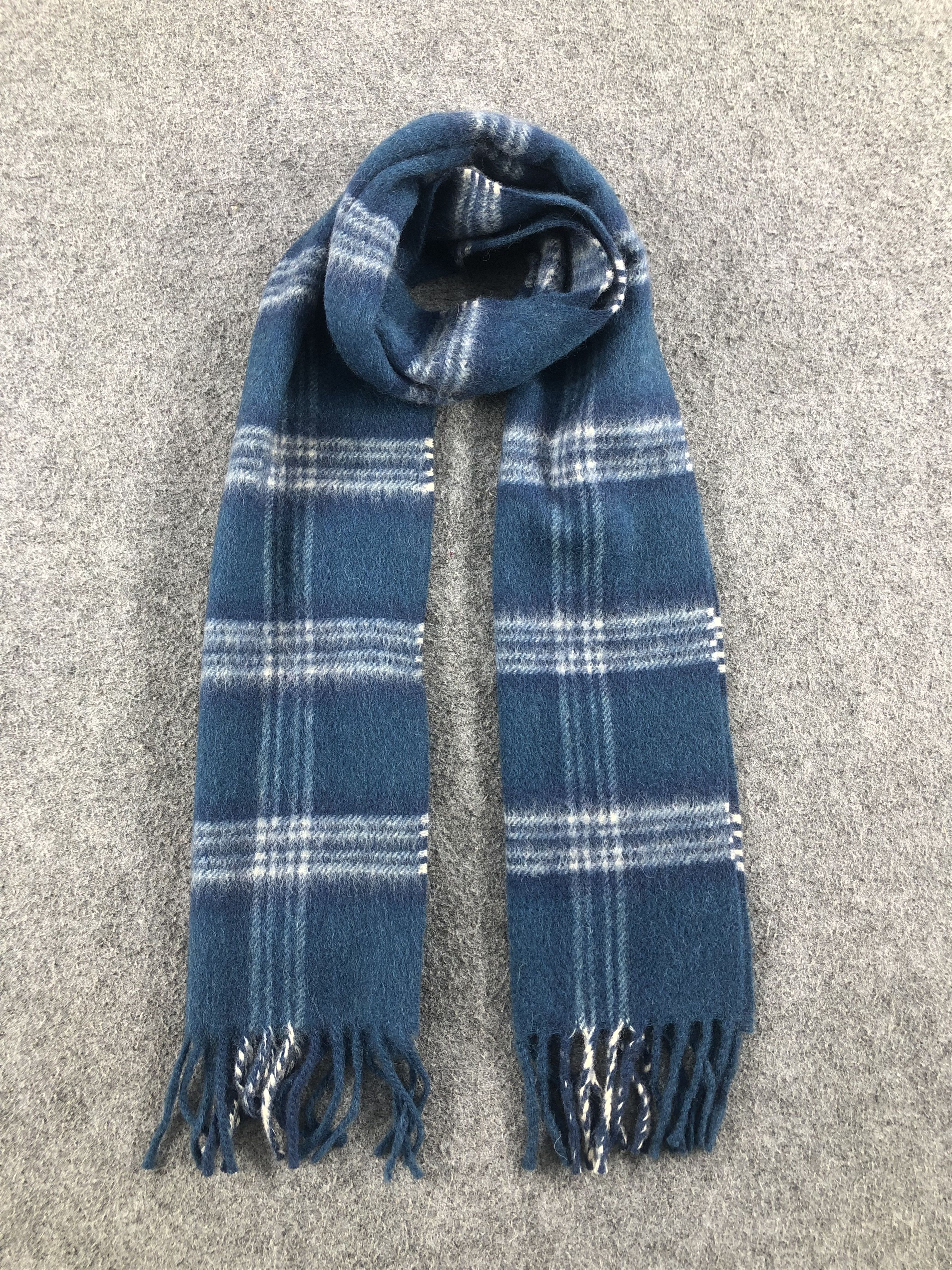 Johnstons Of Elgin Johnstons Of Elgin Cashmere Scarf / Muffler / Neckwear Size ONE SIZE - 1 Thumbnail