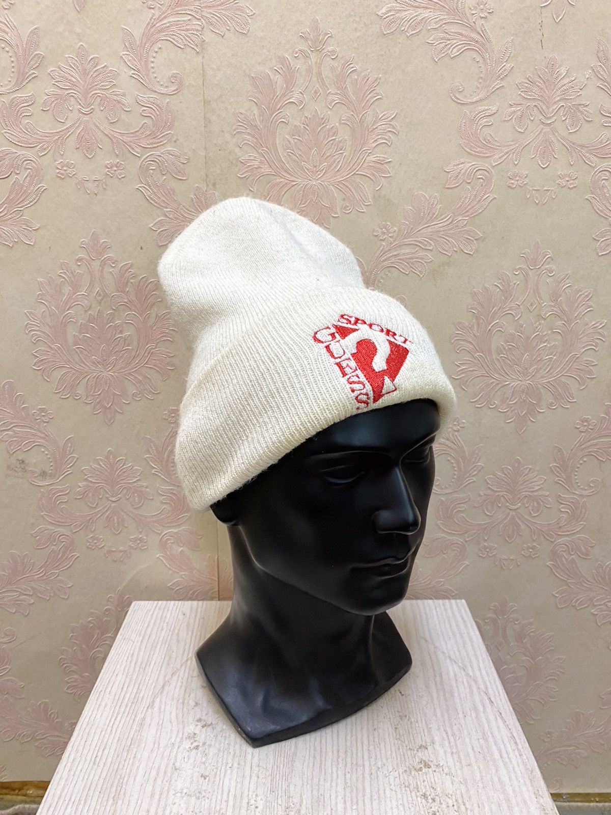 Guess × Vintage Vintage Guess Small Logo Beanie Hat Size ONE SIZE - 3 Thumbnail