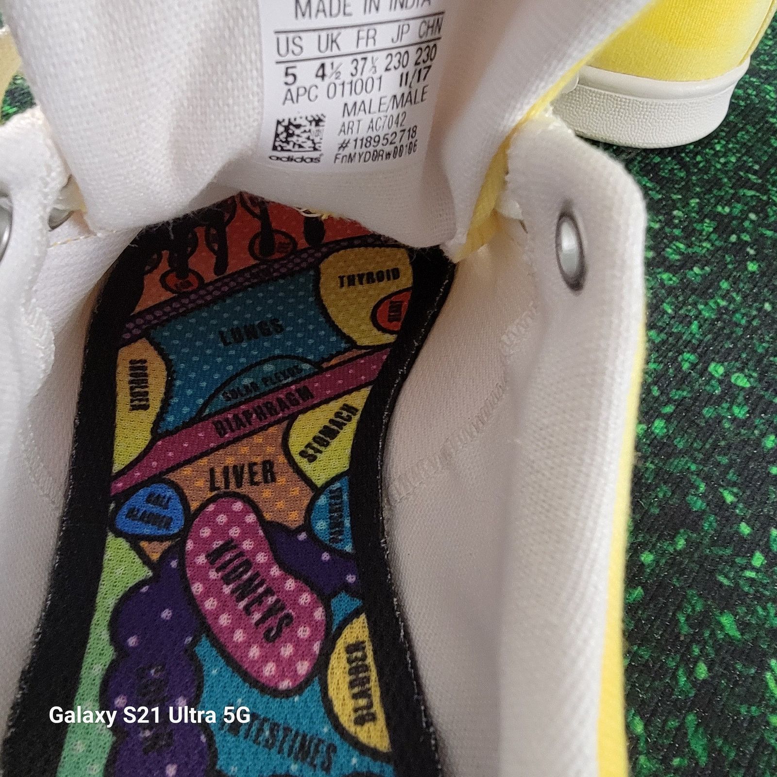 Adidas Adidas Pharrell Williams HU Stan Smith Yellow Men's Sz 5 Size US 5 / EU 37 - 11 Thumbnail