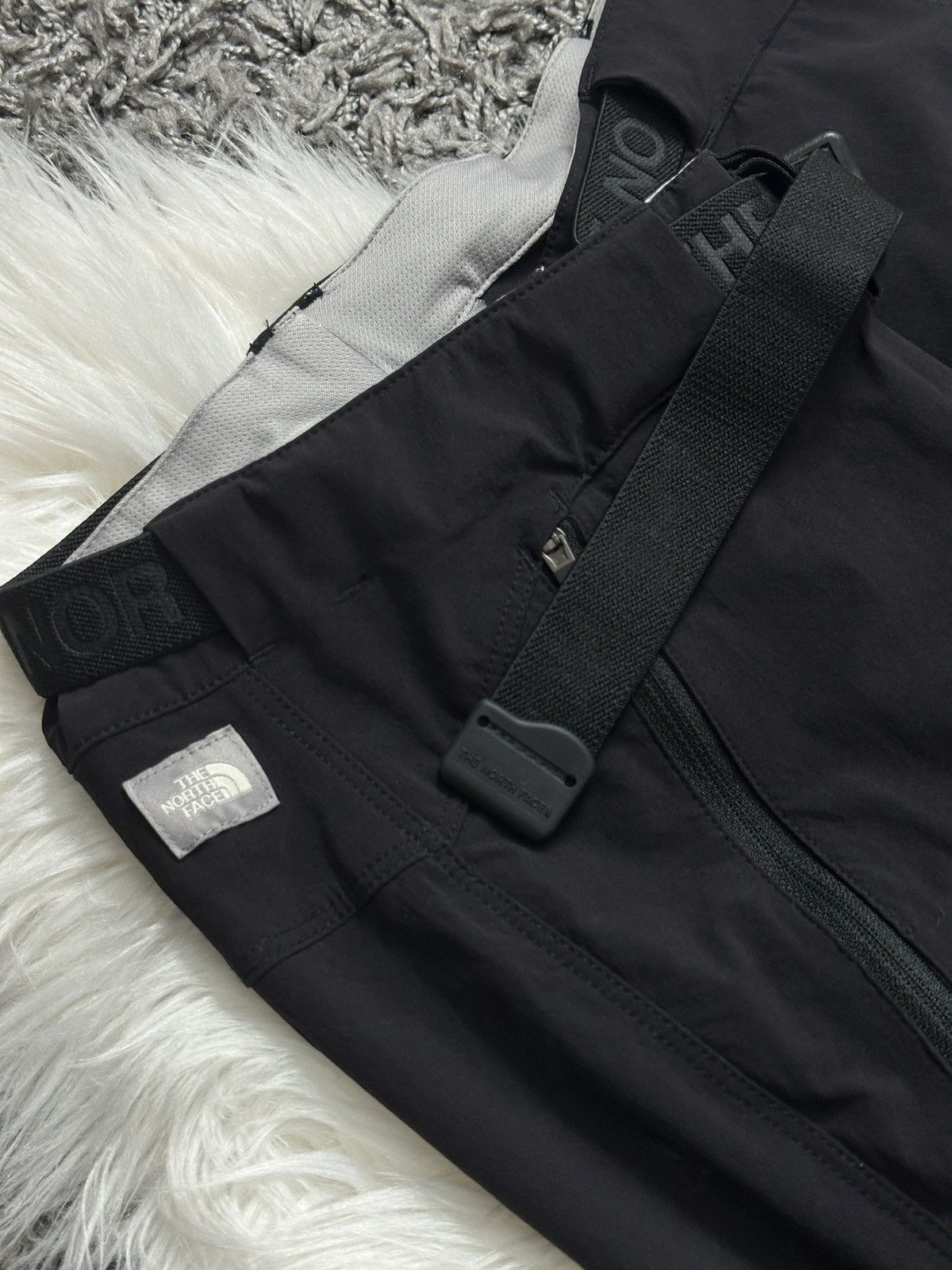 The North Face The north face women’s pants Size 29" - 7 Thumbnail