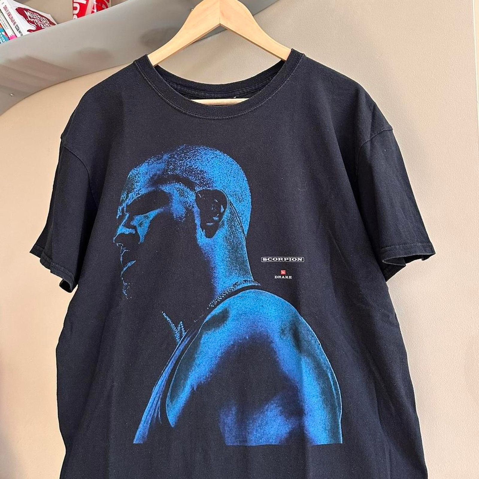 Drake Vintage Y2K Drake Scorpion Rap Shirt Size US L / EU 52-54 / 3 - 2 Thumbnail