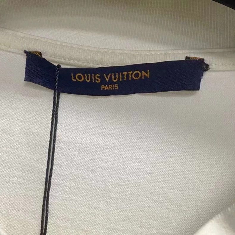 Louis Vuitton Louis Vuitton Louis Vuitton NBA Logo Short Sleeve TShirt-2 Size US M / EU 48-50 / 2 - 4 Thumbnail