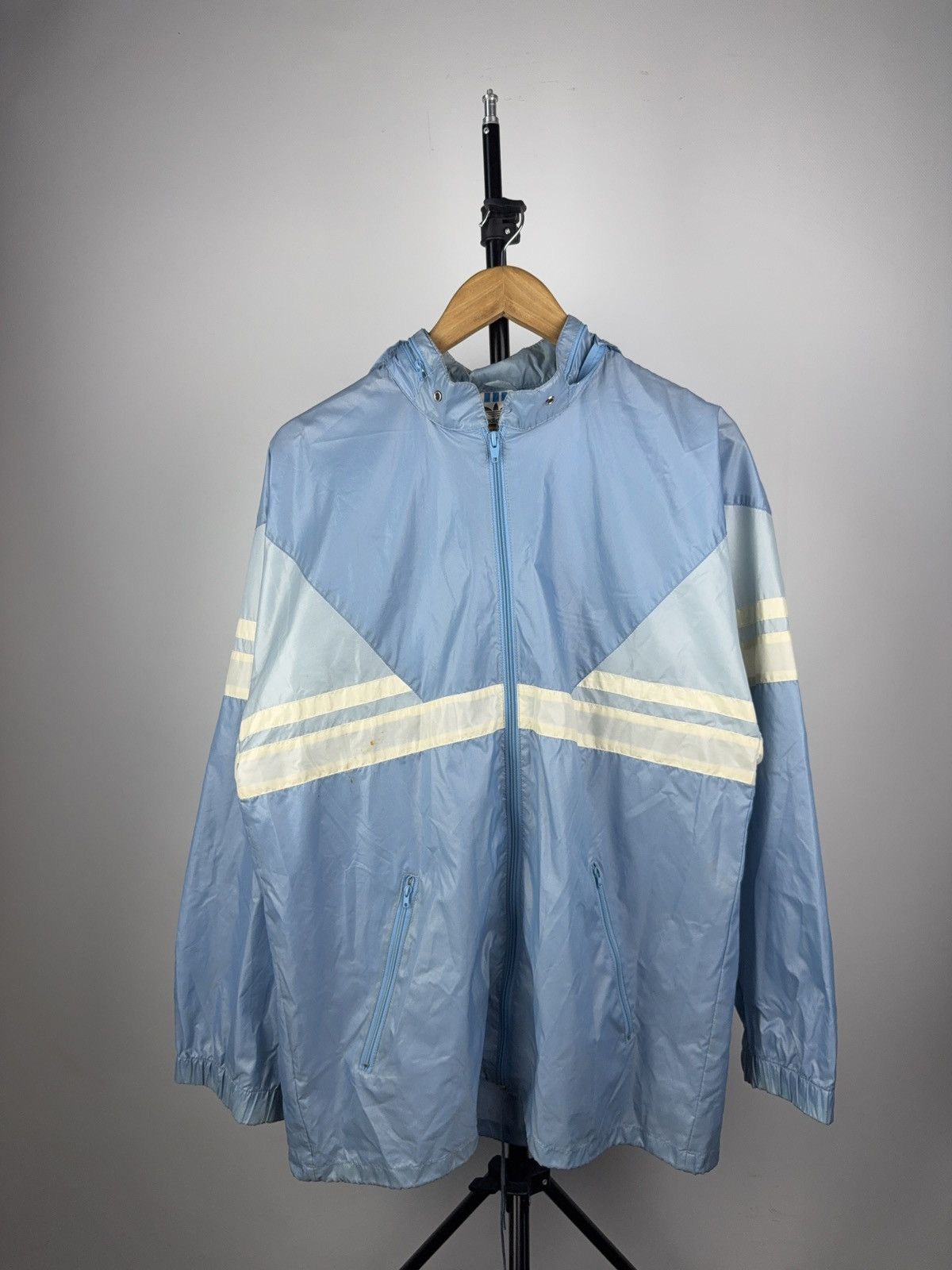Adidas Vintage Adidas Trefoil Windbreaker Jacket Light Blue 80s L Size US L / EU 52-54 / 3 - 1 Thumbnail