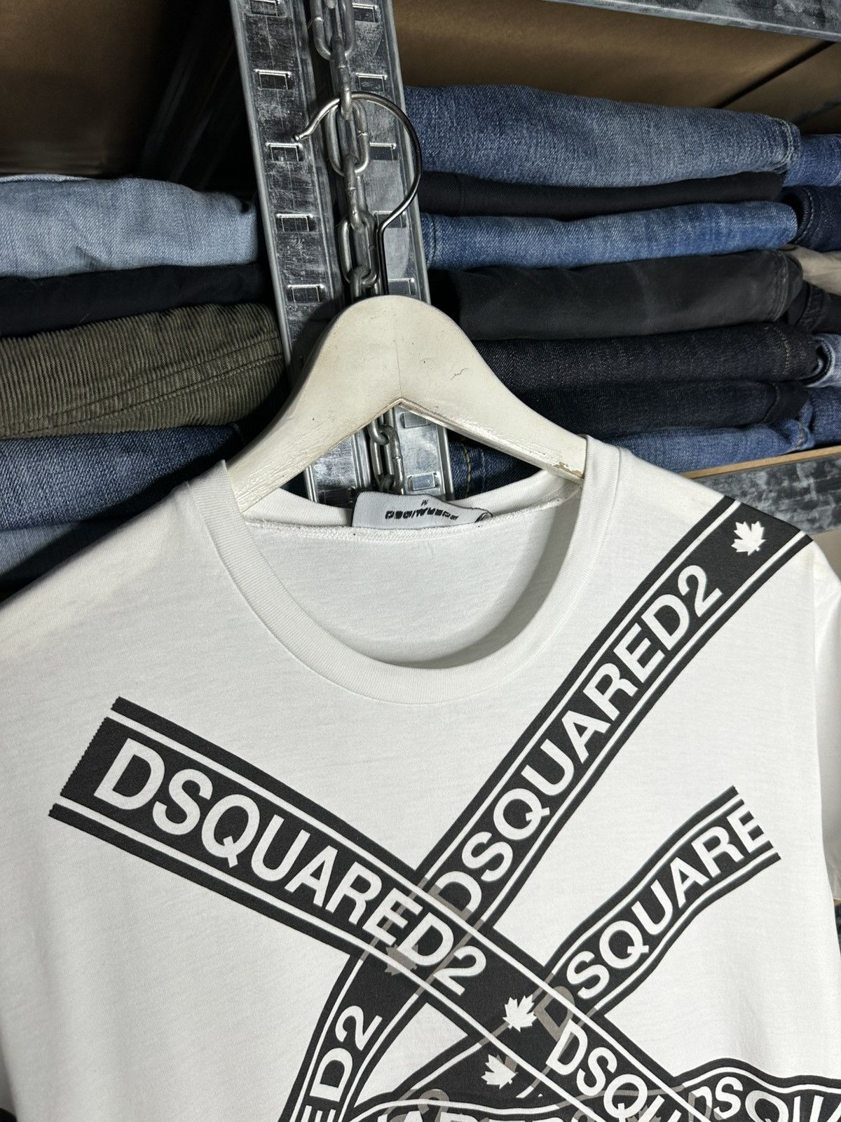 Dsquared2 Dsquared2 Tape Logo Graphic T-Shirt Size M Size US M / EU 48-50 / 2 - 3 Thumbnail