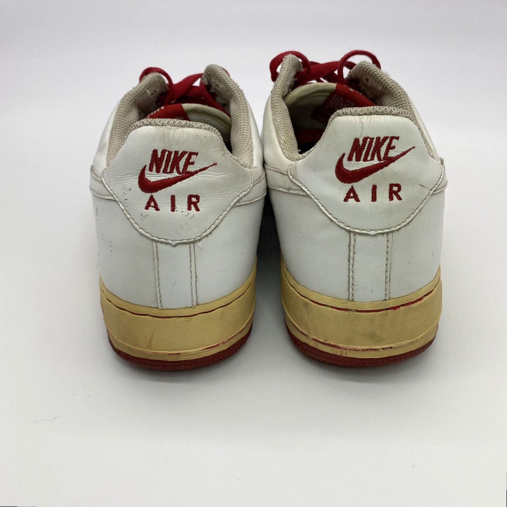 Nike VINTAGE Nike Air Force 1 WMNS Sneaker Women’s US 11.5 EU 44 Leather Varsity Red White 2005 Size US 9 / IT 39 - 6 Thumbnail