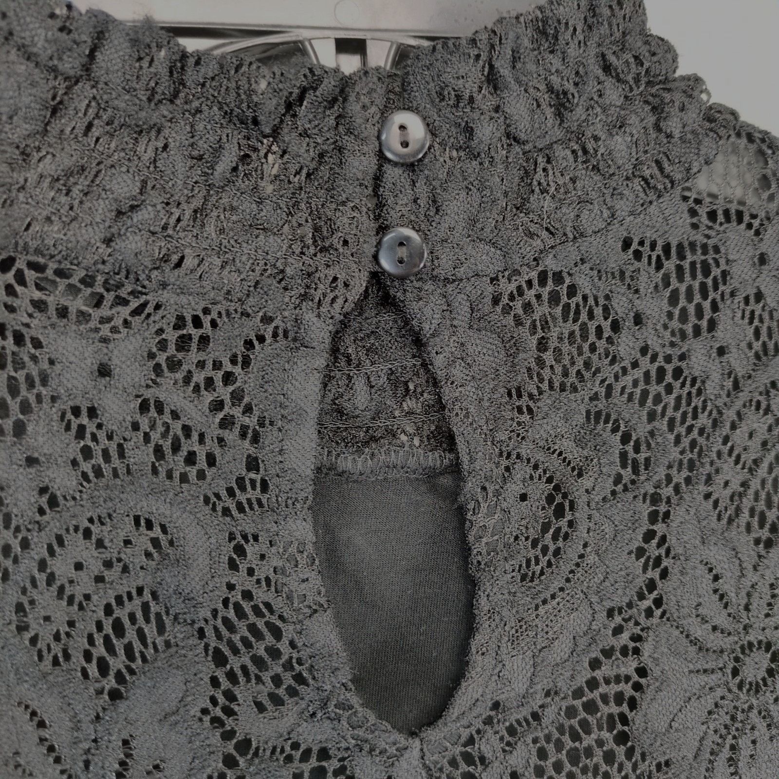 Other Cable & Gauge Black Floral Lace Long Sleeve Smocked Top L Size L / US 10 / IT 46 - 3 Thumbnail