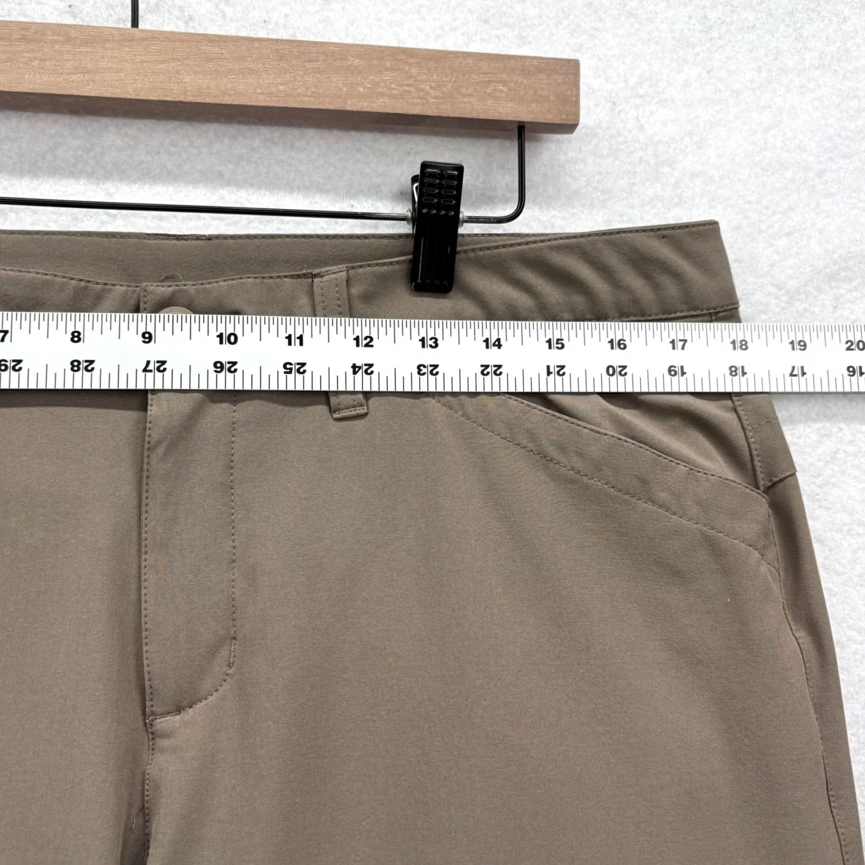 Eddie Bauer Eddie Bauer Travex Roll-Up Hiking Pants Womens 12 Brown Stretch Pockets Camp Size 34" / US 12 / IT 48 - 7 Thumbnail