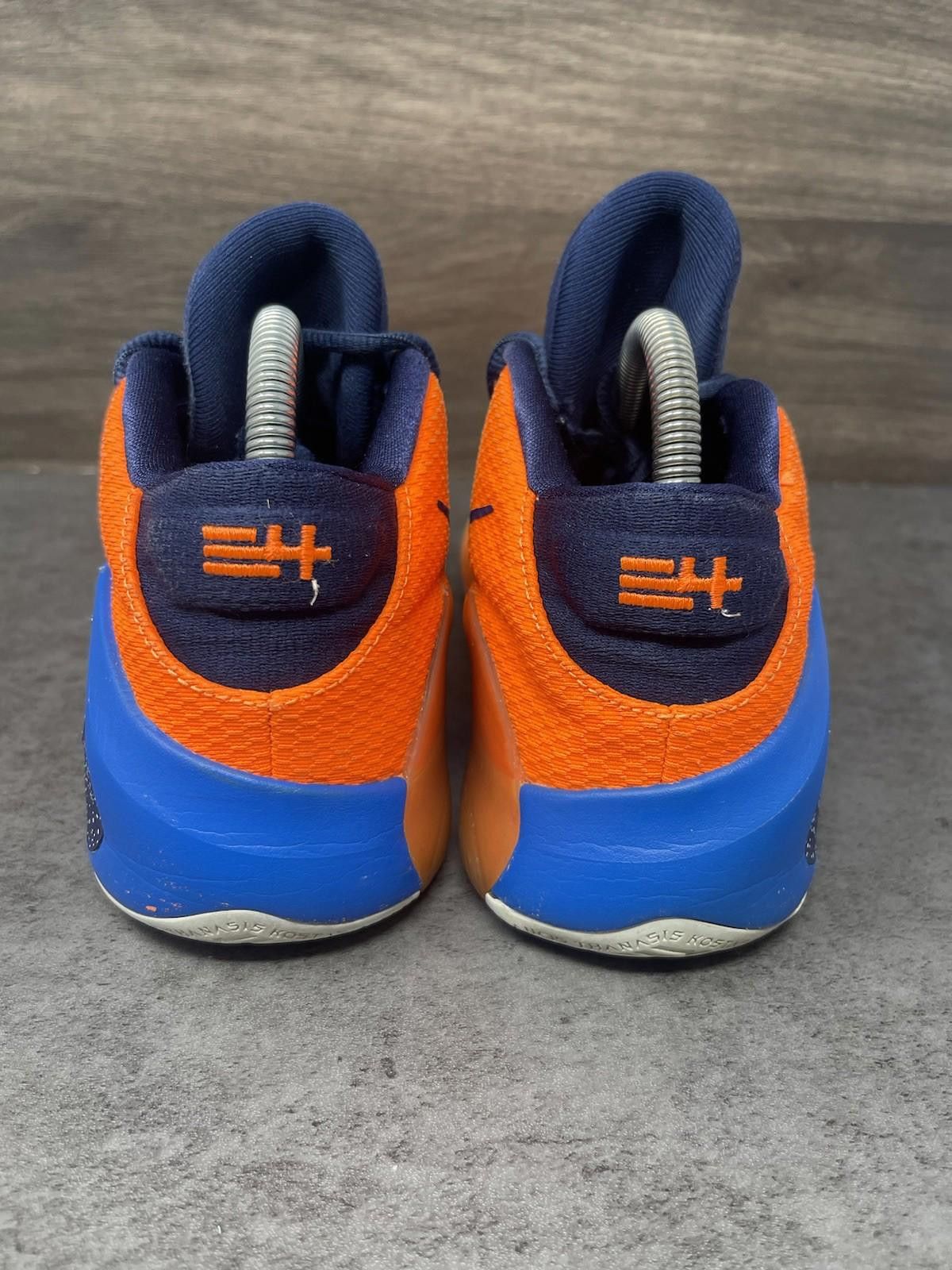 Nike Nike Zoom Freak 1 GS All Bros Kids Size 5.5Y Orange Size US 5.5 / EU 38 - 6 Thumbnail