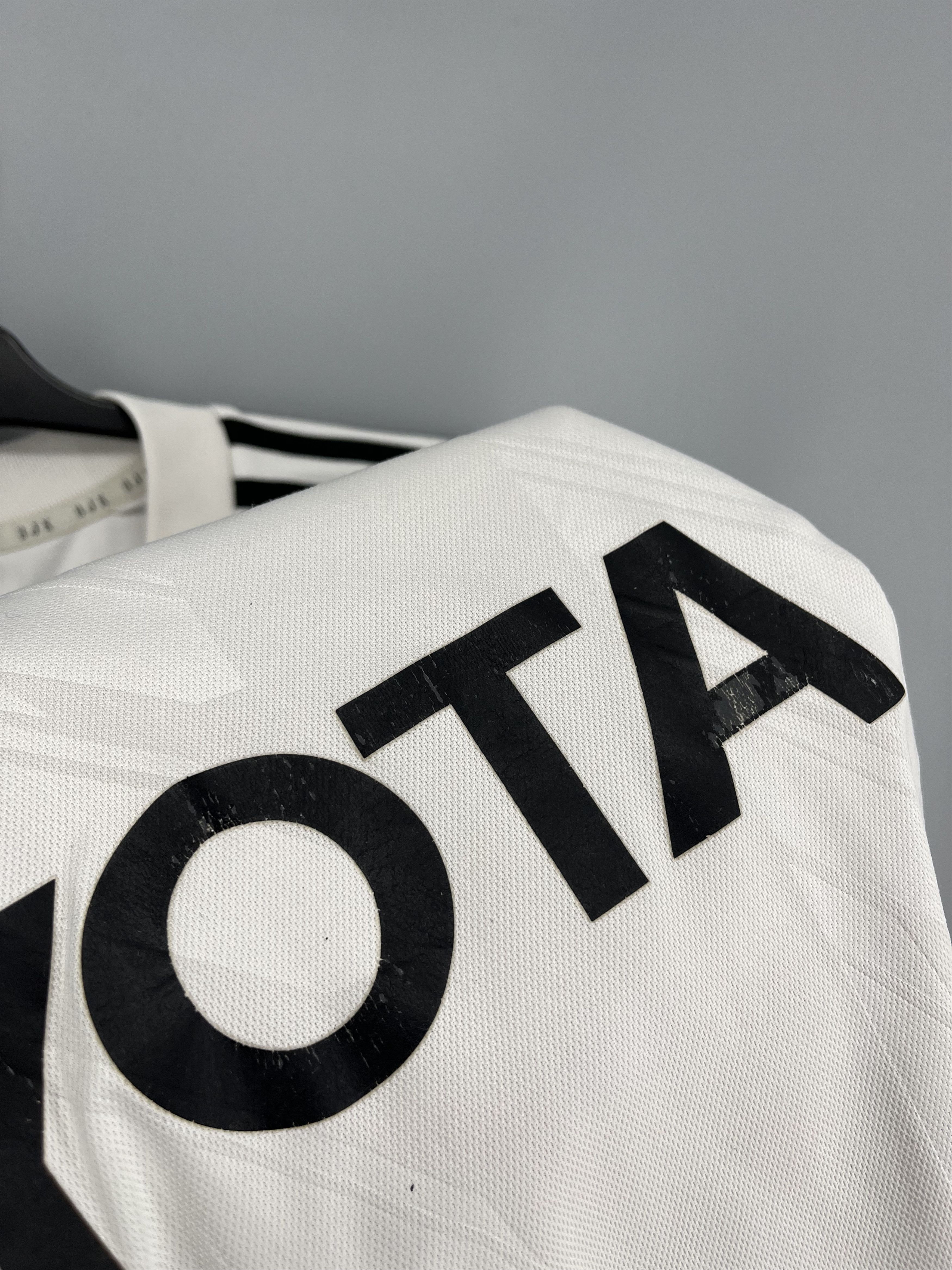 Adidas Beşiktaş 2013 2014 #13 TOLGA Home Football Jersey Adidas Size US M / EU 48-50 / 2 - 11 Thumbnail