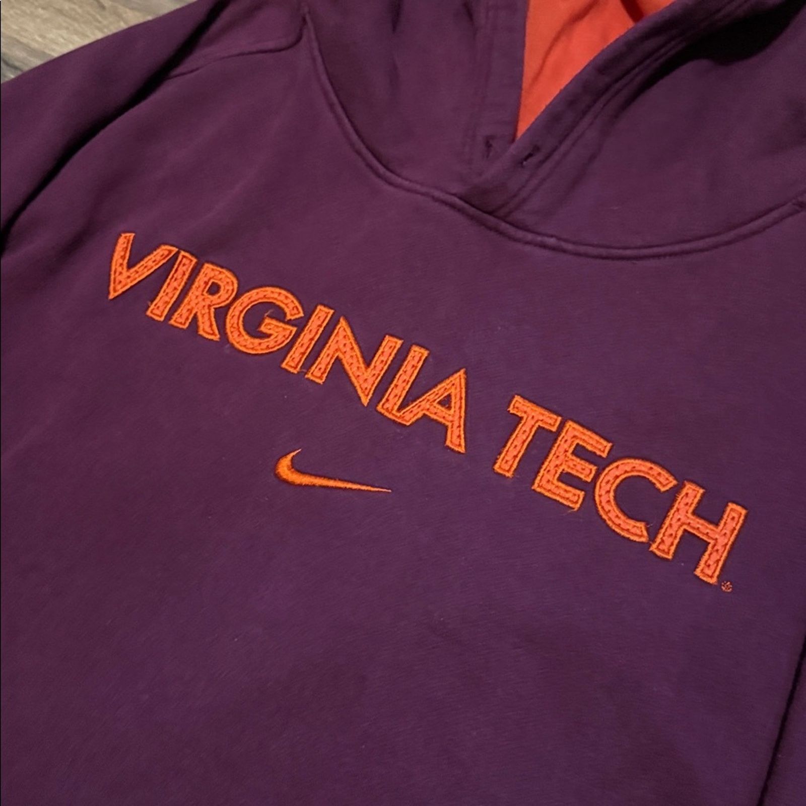 Nike 90s Nike Team Virginia Tech Center Swoosh Hoodie Size US XL / EU 56 / 4 - 3 Thumbnail