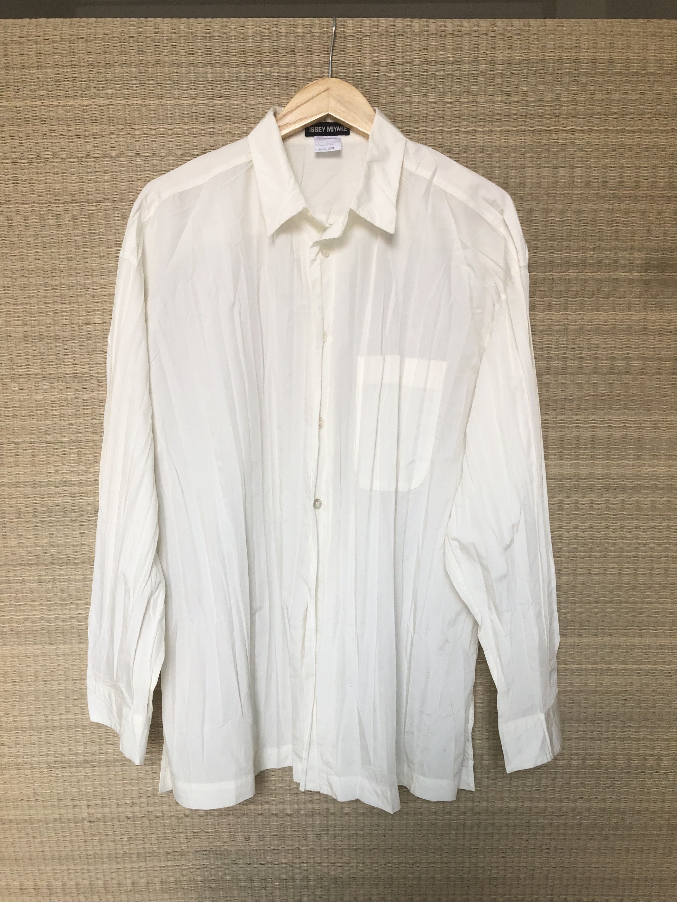 Issey Miyake off white pleated wrinkle shirt Size US L / EU 52-54 / 3 - 1 Thumbnail