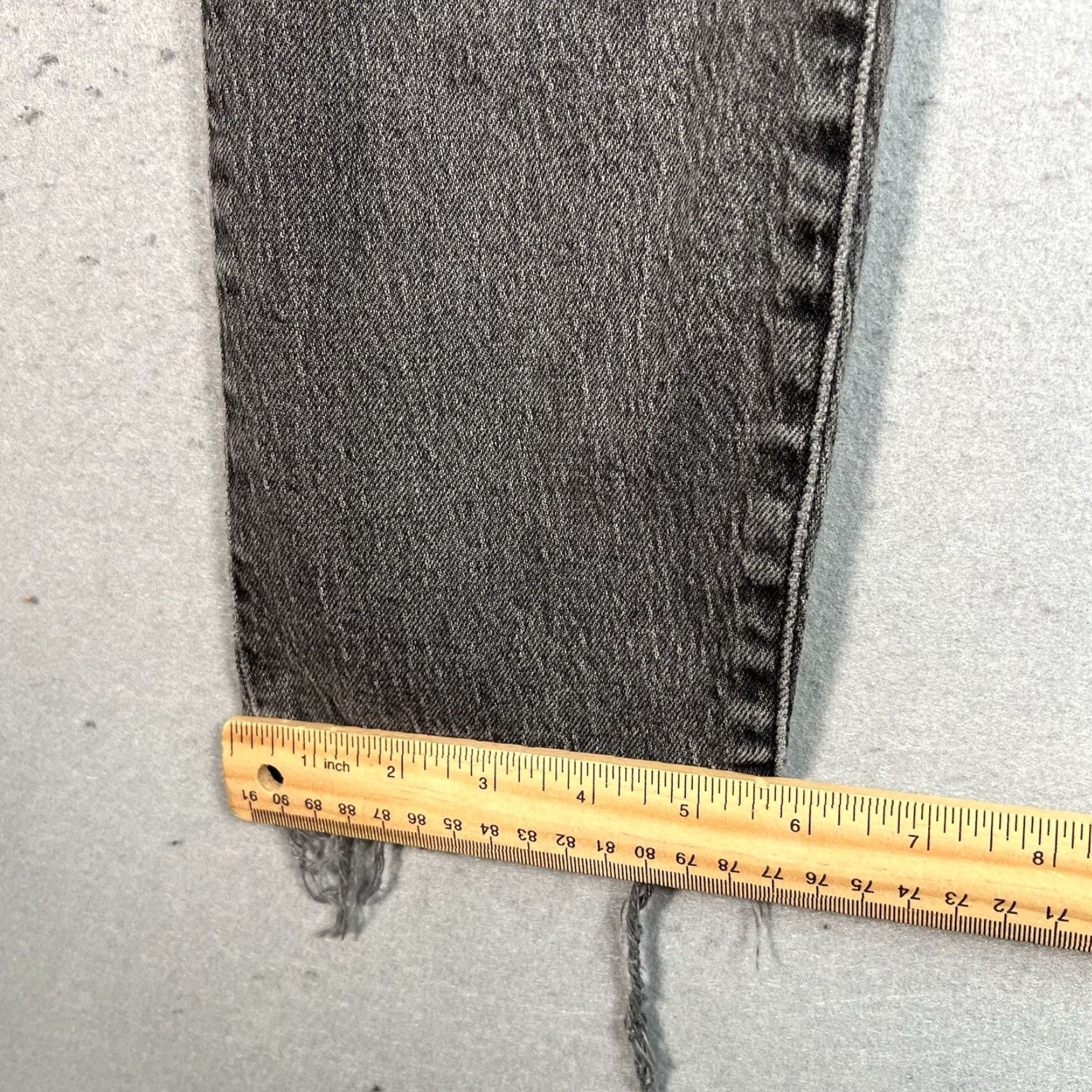 Madewell VINTAGE Madewell Perfect Vintage Jean Black Women Size 25 Tapered Leg Raw Hem Size 42" / US 20 - 6 Thumbnail