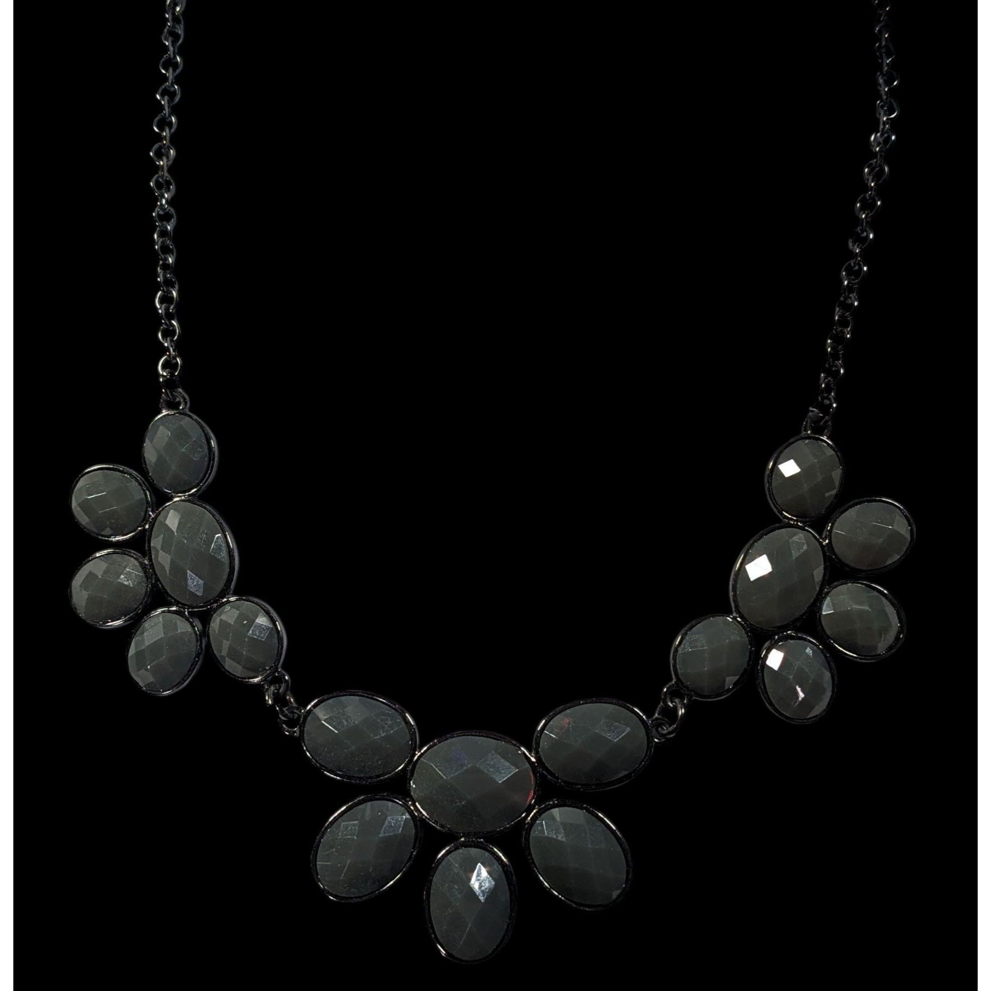 Other Y2K Style Grey Floral Statement Necklace Size ONE SIZE - 2 Thumbnail