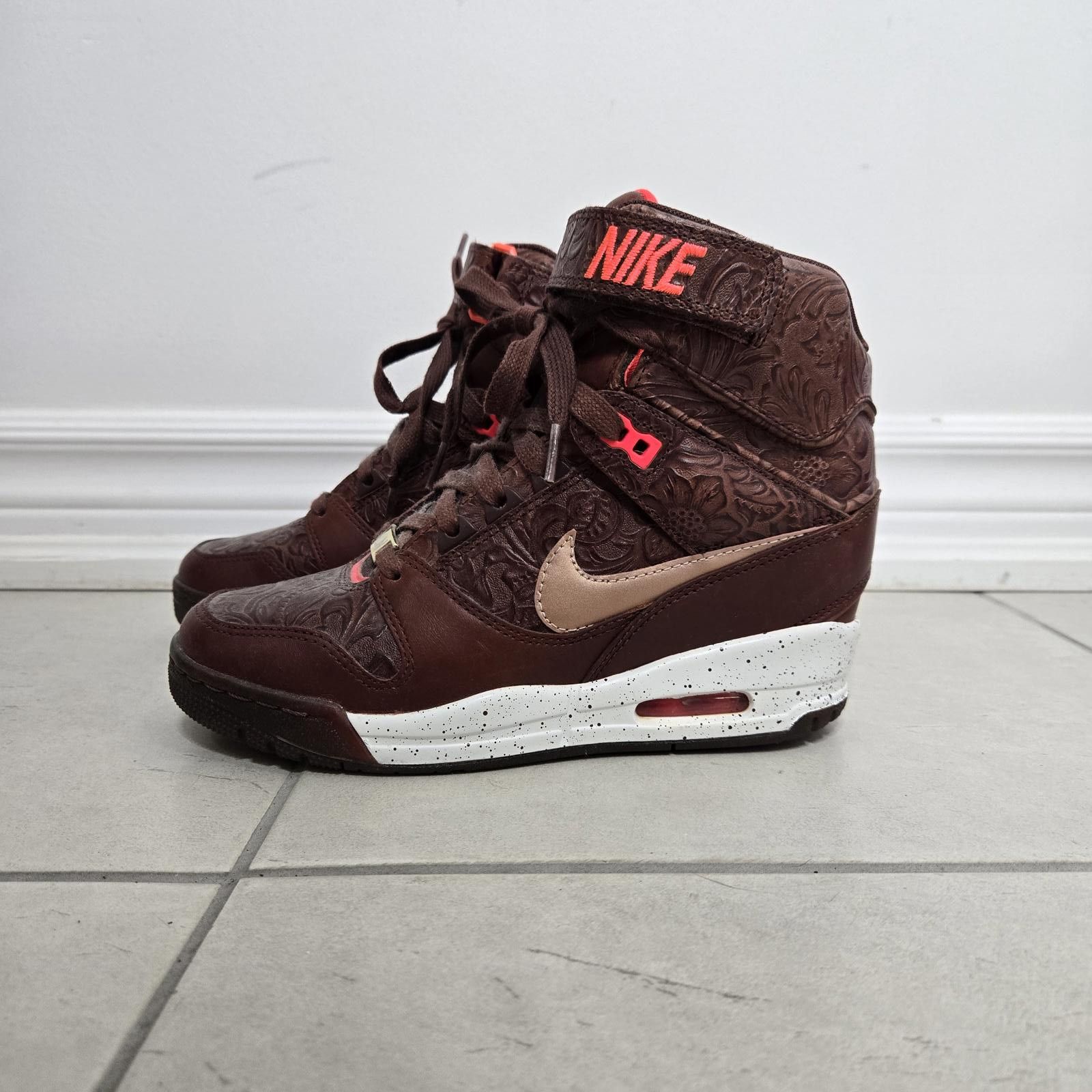 Nike Air Revolution Dunk Sky Hi FW QS Milan