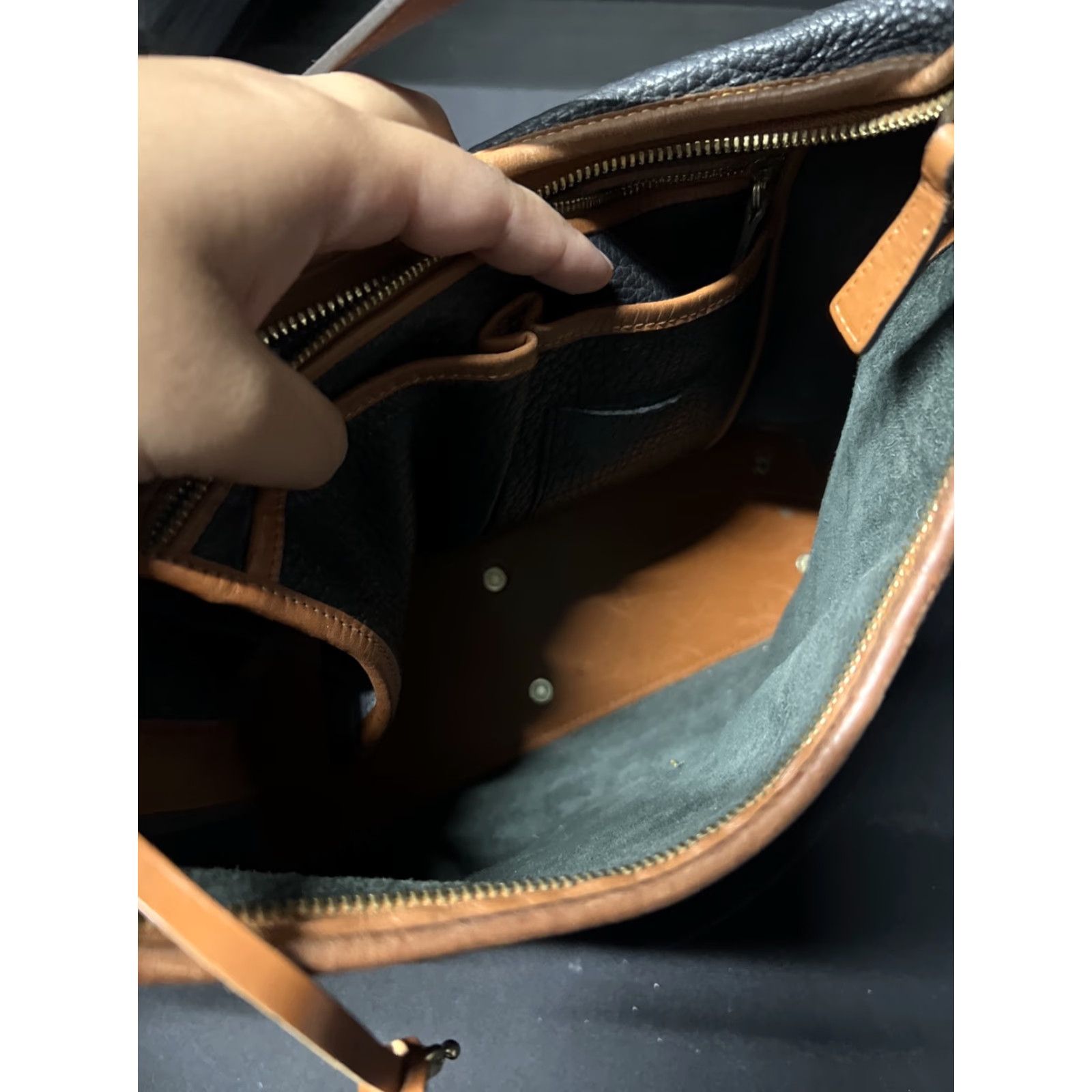Dooney & Bourke Dooney Bourke Vintage Boho Crescent Pebbled Leather Purse Size ONE SIZE - 5 Thumbnail