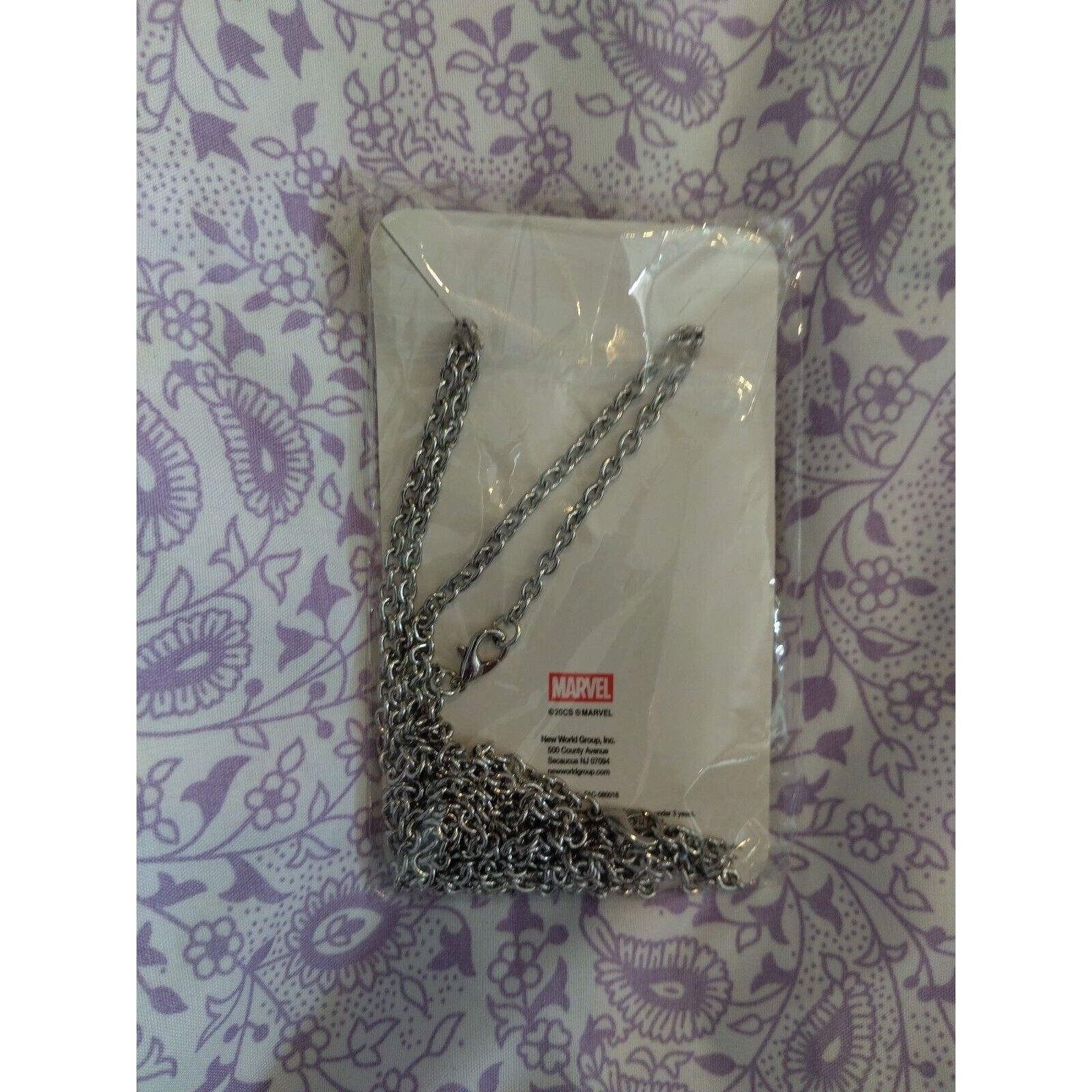 Marvel Comics Deadpool & Wolverine Heart Dual Necklaces 14” Marvel Studios Size ONE SIZE - 2 Thumbnail