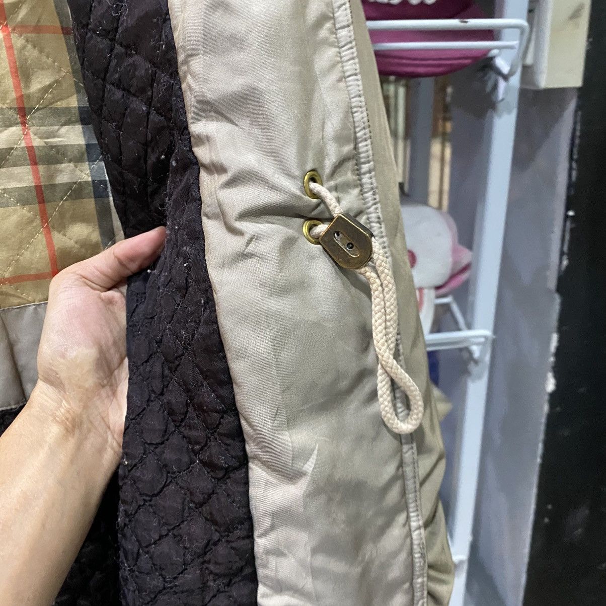 Burberry HEAT 🔥Burberry Nova Check Fur Long Jackets Made In USA Size US M / EU 48-50 / 2 - 15 Thumbnail