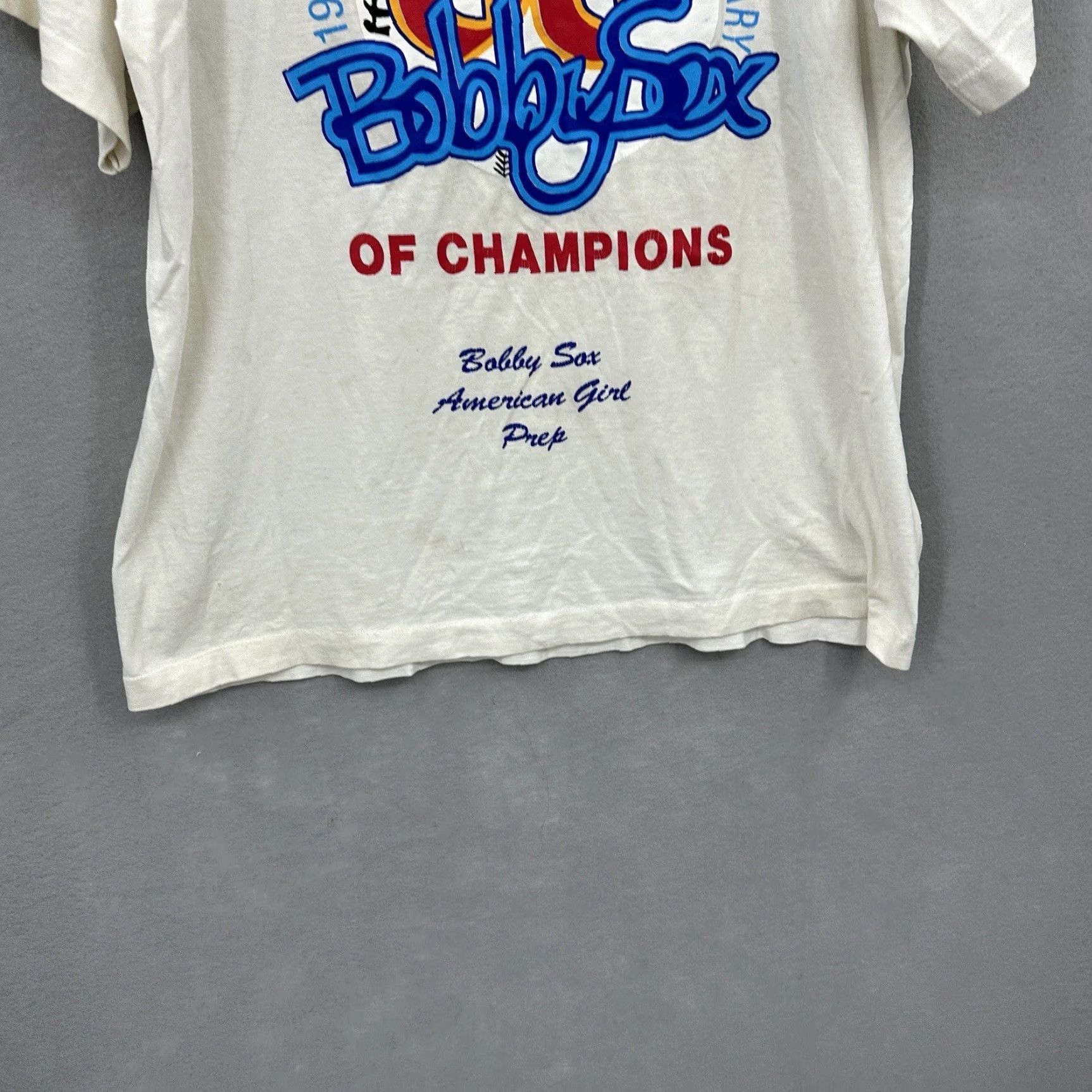 Hanes VINTAGE Hanes T-Shirt Mens XL White Cotton Blend 90s 1990s 90s Graphic Print Double-Sided SS Y2K Bobby Sox American Girl Softball Shirt Size US XL / EU 56 / 4 - 6 Thumbnail