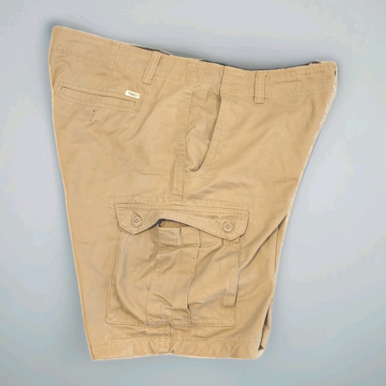 Trinity The Label TRINITY Cargo Shorts For Active Men In Khaki Size 40 used Size US 40 / EU 56 - 4 Thumbnail