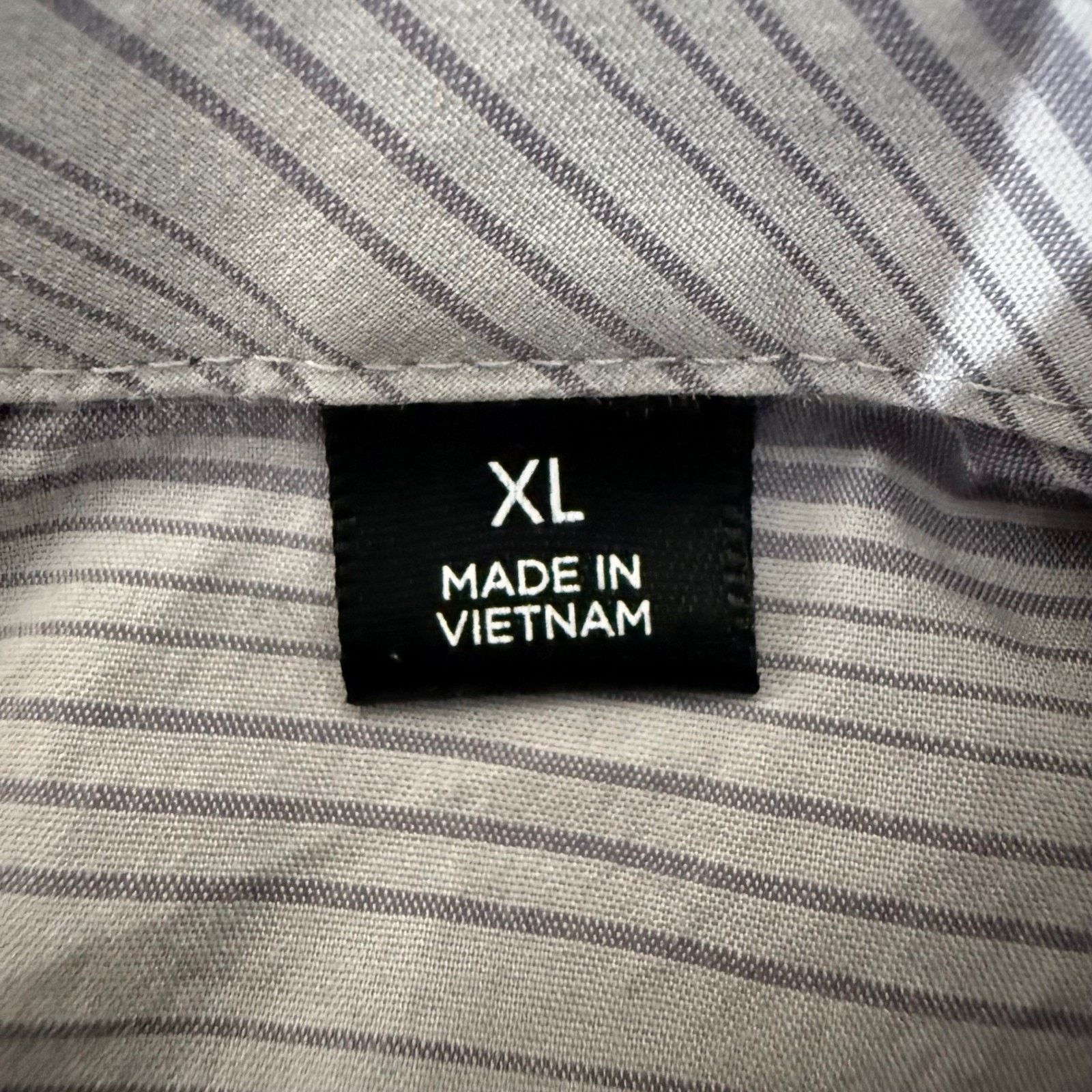 Other TravisMathew Mens XL Short Sleeve Button Up Shirt Striped Size US XL / EU 56 / 4 - 3 Thumbnail
