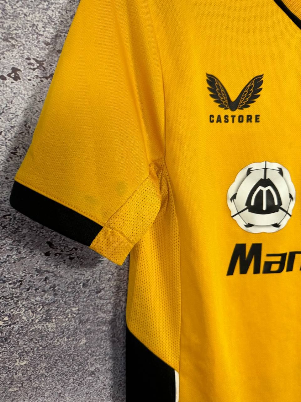 Castore × Vintage Vintage Wolverhampton 2021/22 Castore Soccer Jersey Size US S / EU 44-46 / 1 - 5 Thumbnail