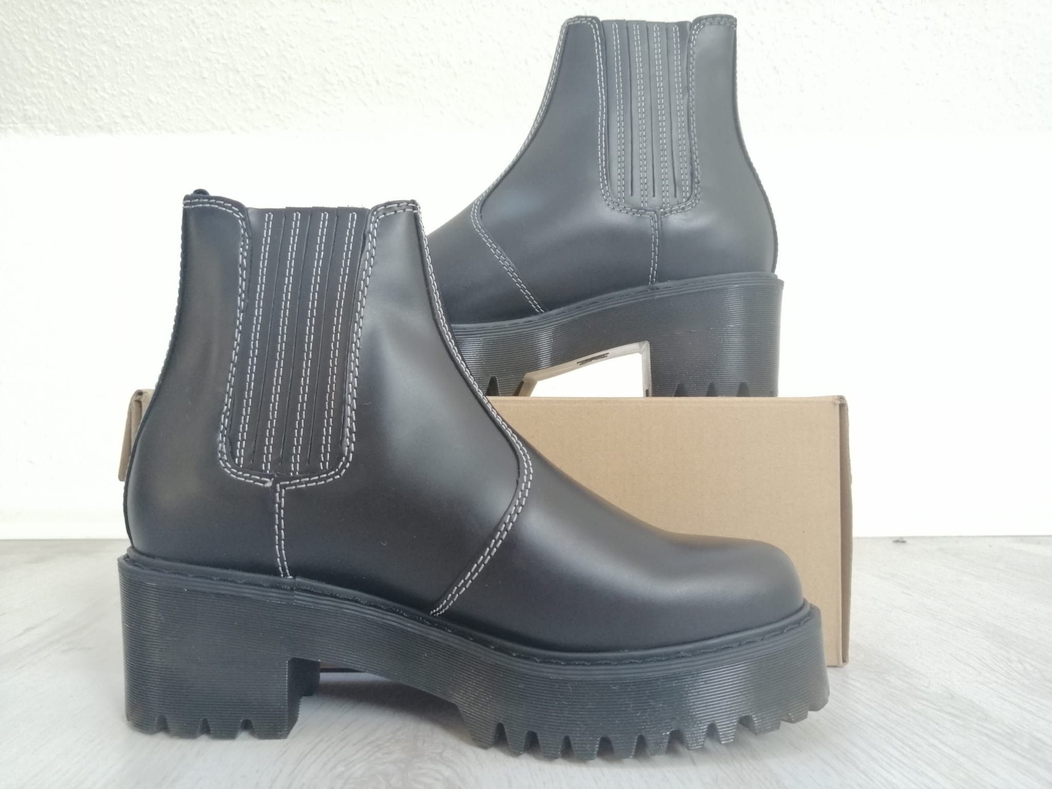 Martens Rometty CS Plateau Chelsea Boots Atlas Black