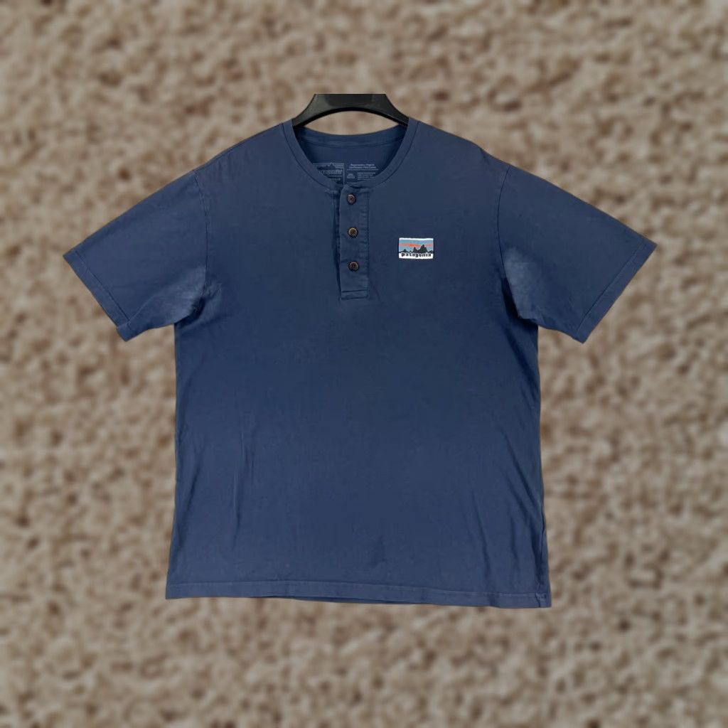 Patagonia Patagonia Shirt Men M Blue Henley Short Sleeve 100% Cotton USA Striped Logo Pockets T-Shirt Alignment: Read Size US M / EU 48-50 / 2 - 1 Thumbnail