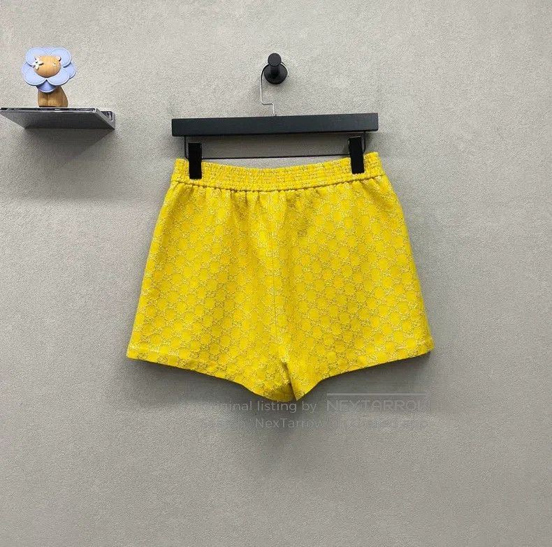 Gucci Gucci Yellow logo shorts Size 27" / US 4 / IT 40 - 2 Thumbnail