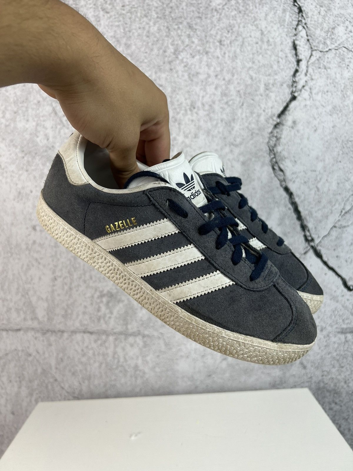 Adidas Adidas Gazelle Low Sneakers Rare Color Casual Streetwear Size US 4.5 / IT 34.5 - 1 Thumbnail