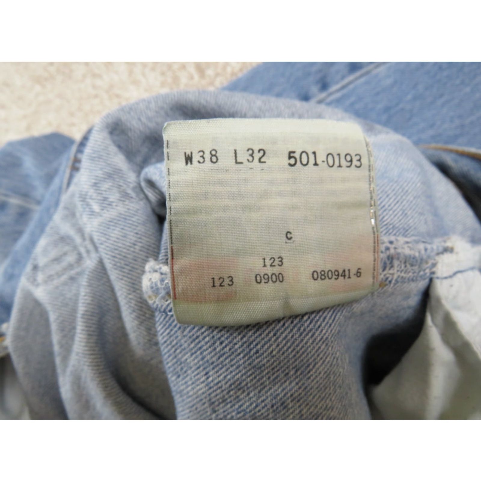 Levi's VINTAGE Levi's 501 Jeans 501 Series Straight Fit Button Fly Blue Size 36x31 Mens Size US 36 / EU 52 - 7 Thumbnail