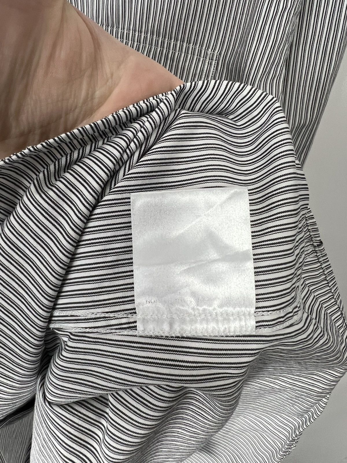 Vintage luxury Gucci Striped Button Up Shirt Size 42/16.5