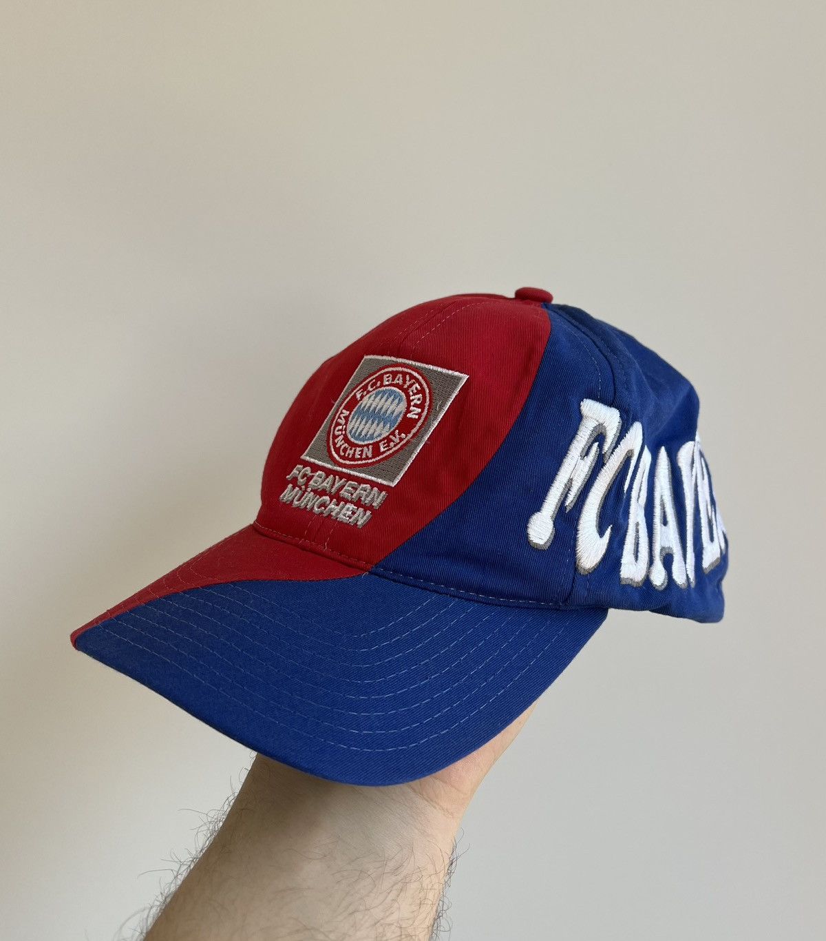 Vintage Vintage FC Bayern Munchen Football Cap Soccer Hat Size ONE SIZE - 1 Thumbnail