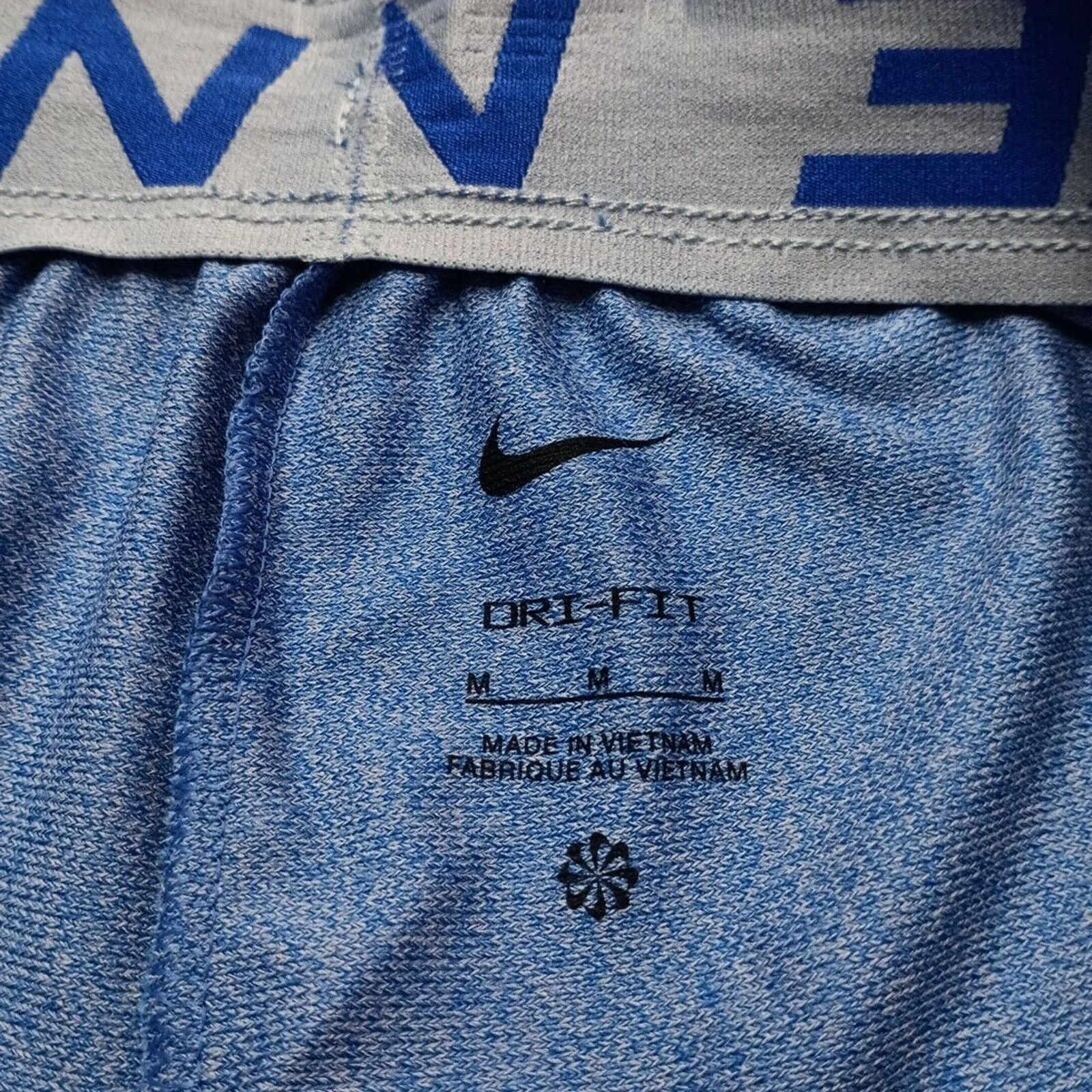 Nike Nike Womens 5" Dri-FIT Training Shorts M Blue Pockets DX6024 Size 30" / US 8 / IT 44 - 4 Thumbnail