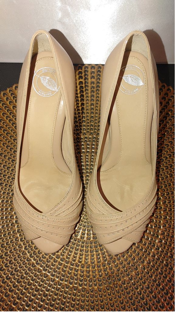 Nude Nurture Pixie Leather Peep Toe Heels Size 6M Size US 6 / IT 36 - 2 Thumbnail