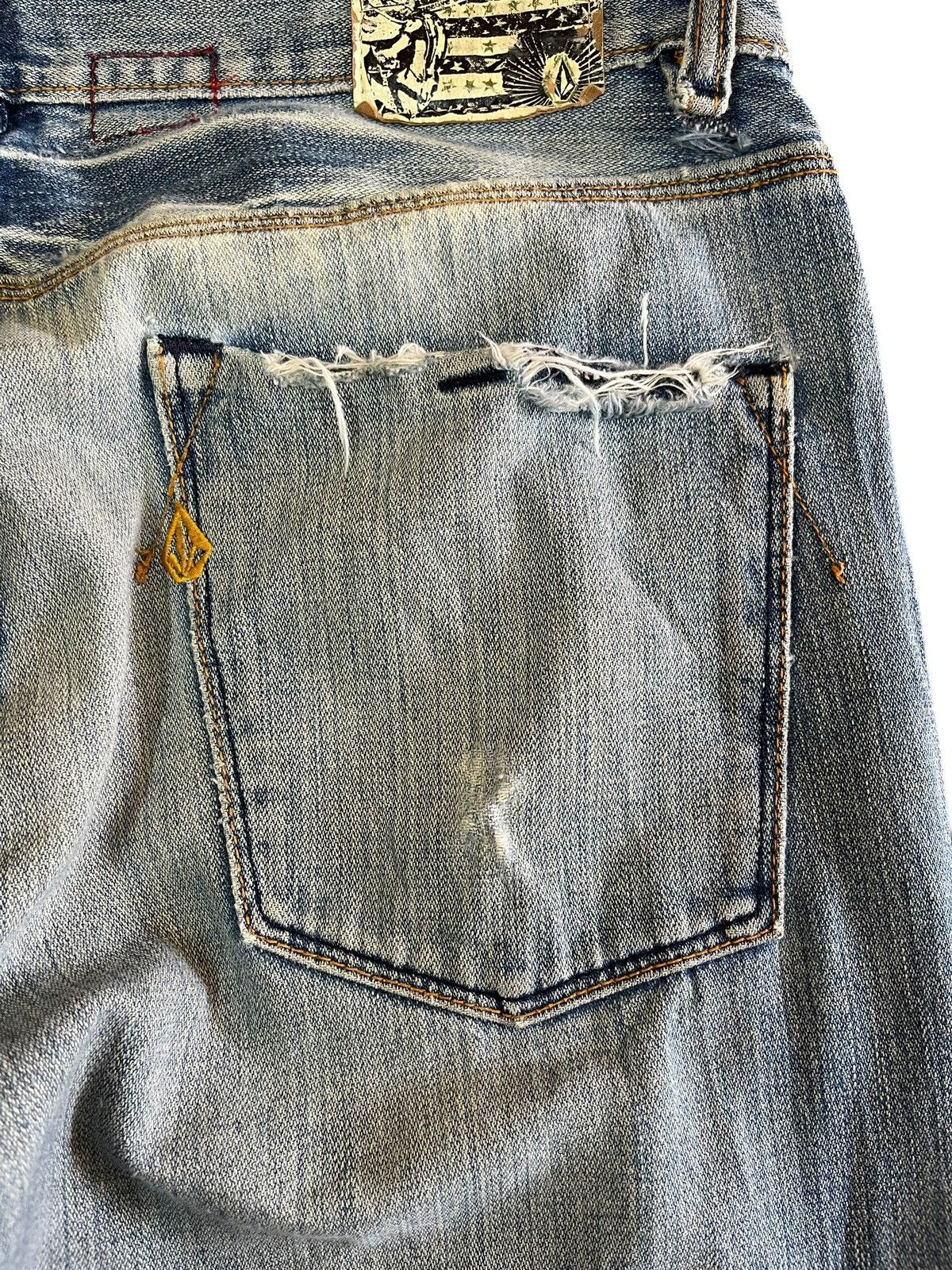 4GSELLER × Volcom Vintage Volcom Flare Distressed Denim Size US 33 - 9 Thumbnail