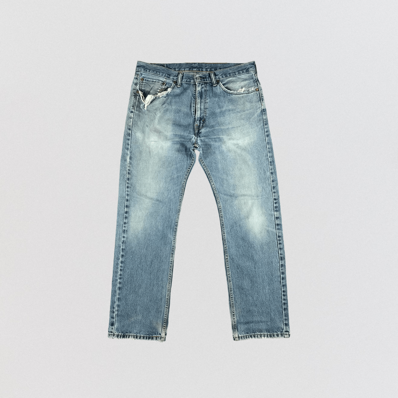 Levi's × Vintage Vintage Light Wash Levis 505 Jeans-JM2635 Size US 37 - 1 Thumbnail