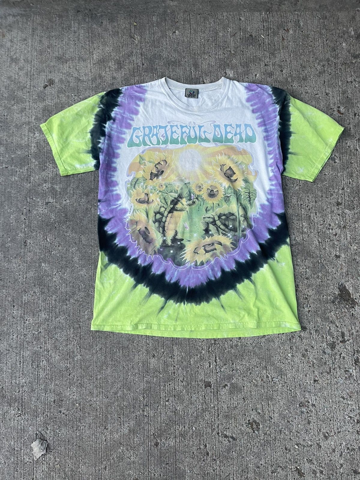 image of Liquid Blue 1998 Grateful Dead Turtle Tee in White, Men's (Size XL)