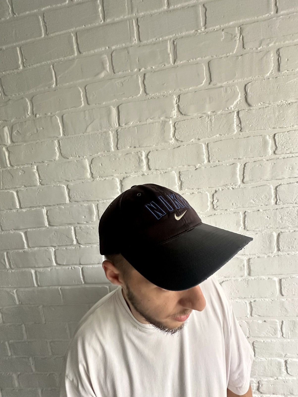 Nike Vintage Nike Cap Swoosh Logo White Y2K Style Size ONE SIZE - 11 Thumbnail