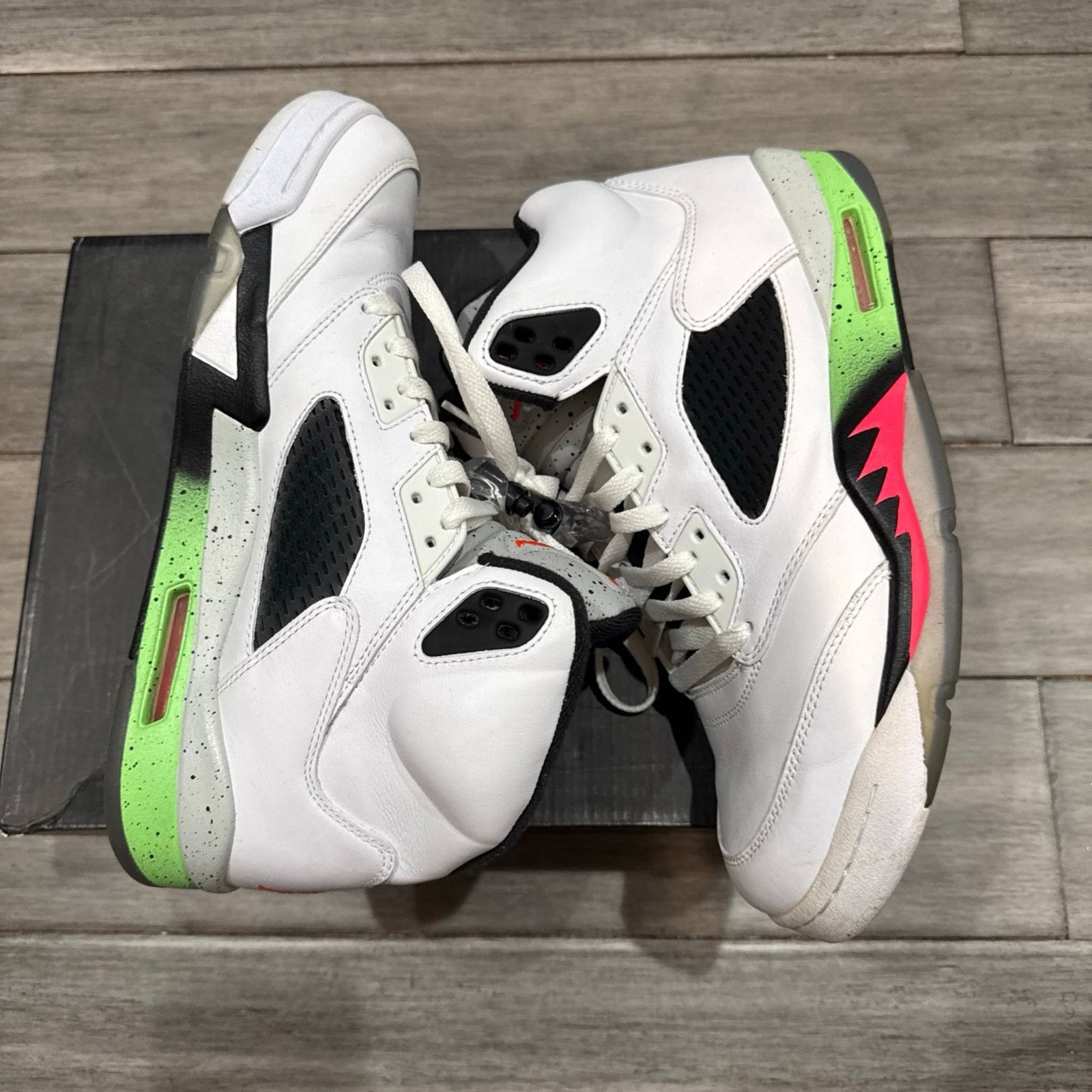 Jordan Brand Jordan 5 Poison Green Size US 10.5 / EU 43-44 - 2 Thumbnail