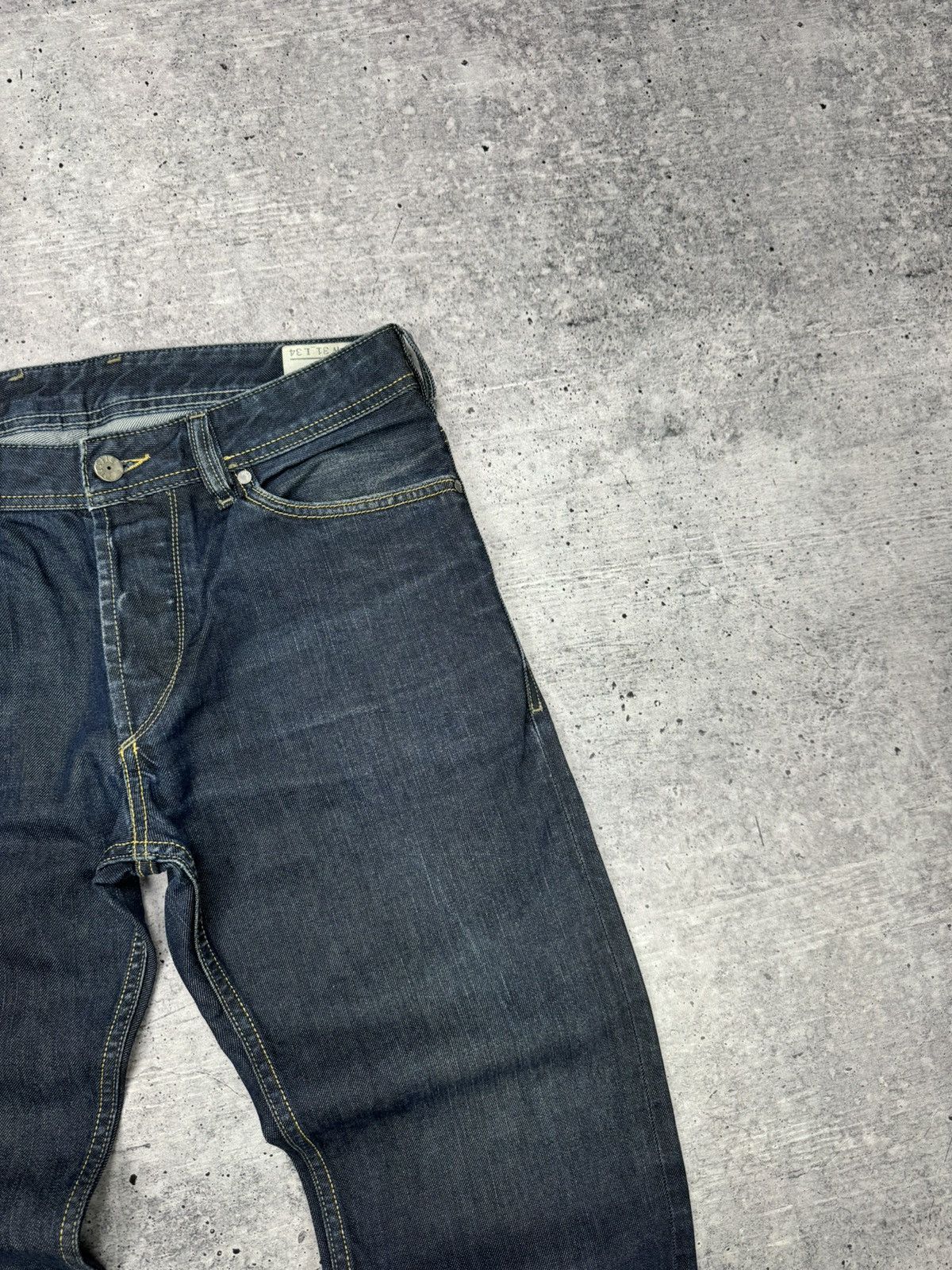Diesel Vintage Diesel 90’s Y2K Style Classic Dark Blue Jeans Pants Size US 31 - 7 Thumbnail