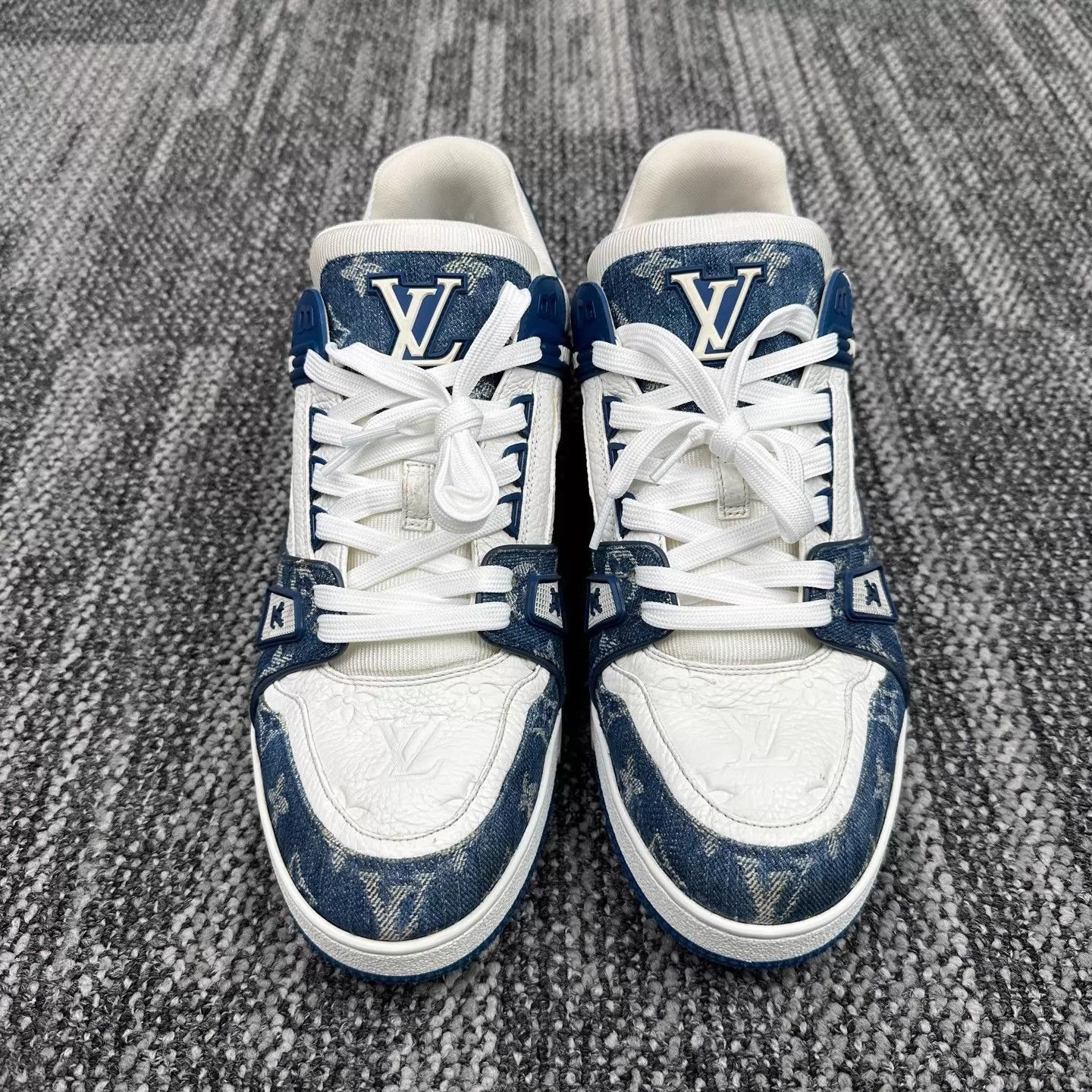 Louis Vuitton Louis Vuitton Trainer Blue White Denim 43.5 Near Mint Size US 10.5 / EU 43-44 - 2 Thumbnail