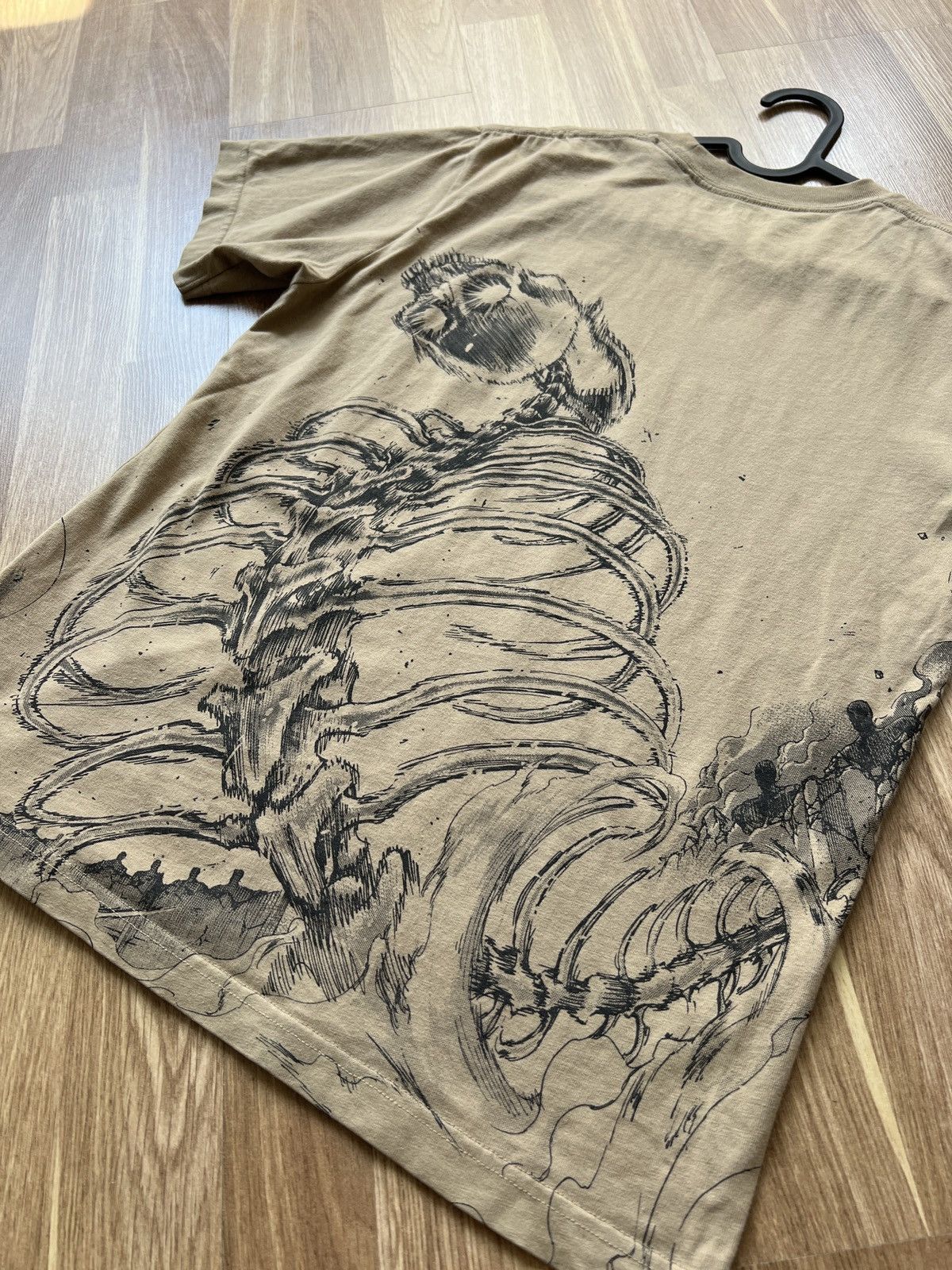 Uniqlo Uniqlo Mens x Attack of Titan Eren Anime size XS-S RARE Size US XS / EU 42 / 0 - 7 Thumbnail