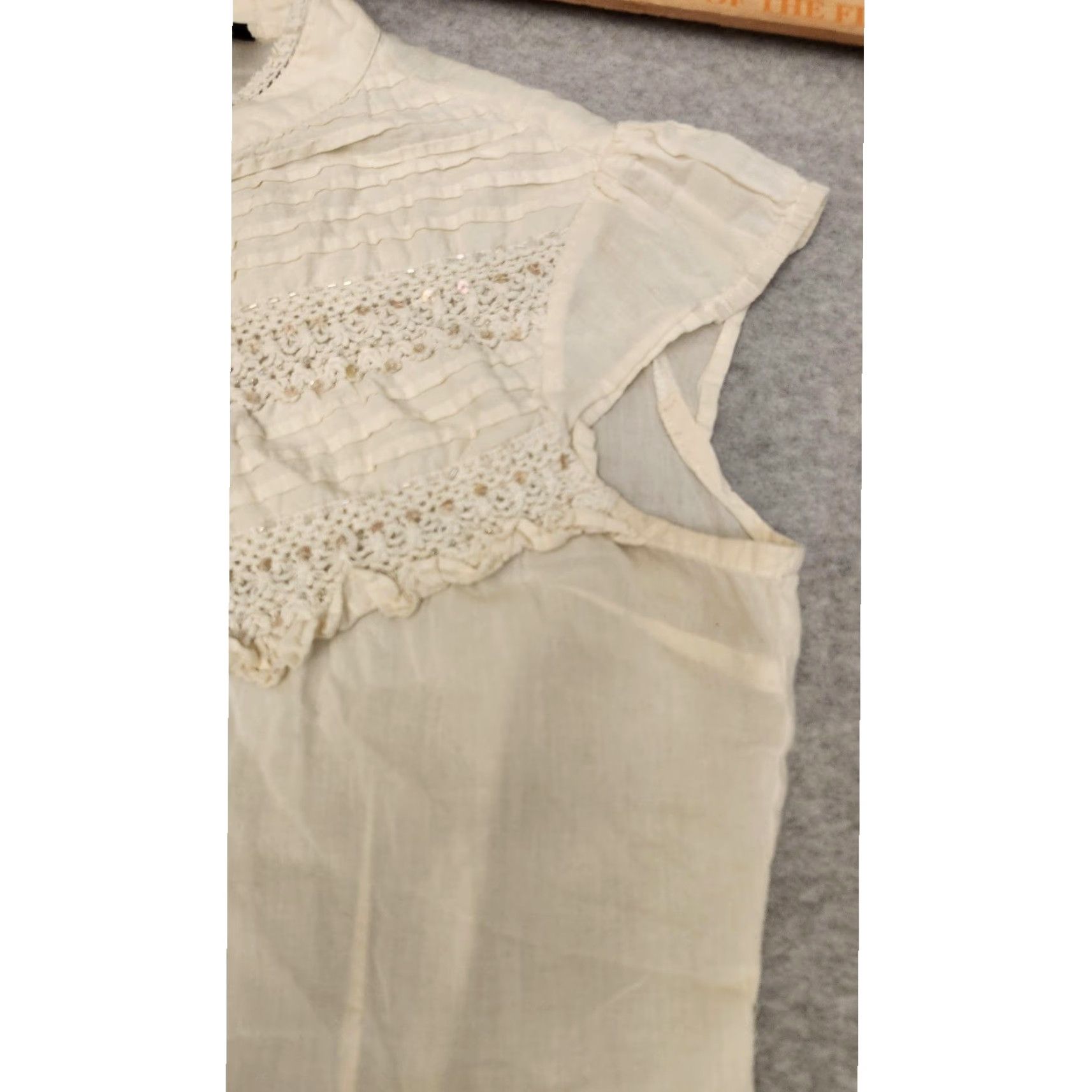 Vintage Passport Shirt Womens Large Ivory Lace Crochet Pintuck Cap Sleeve Button Blouse Size L / US 10 / IT 46 - 2 Thumbnail